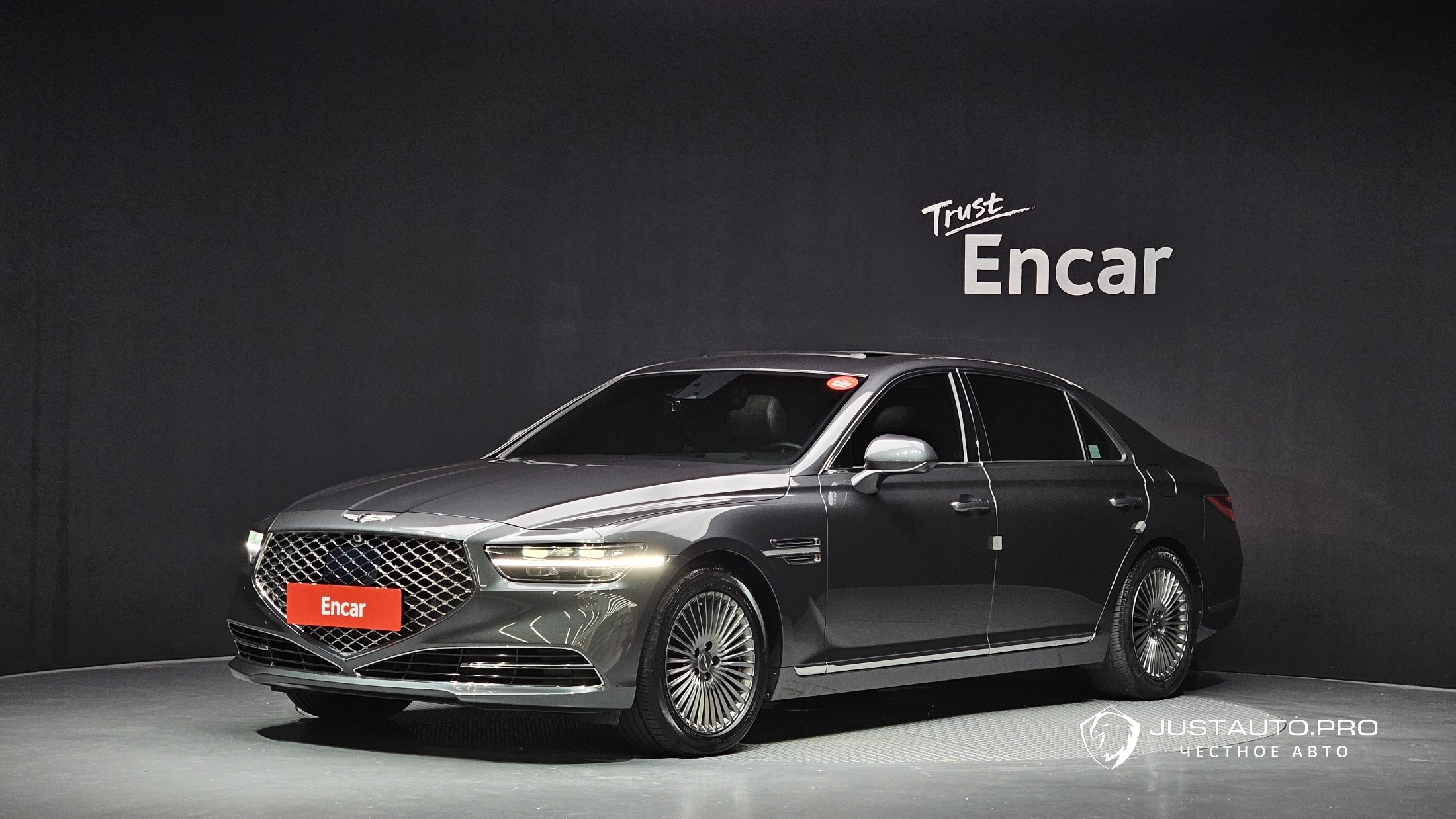 Автомобиль Genesis G90