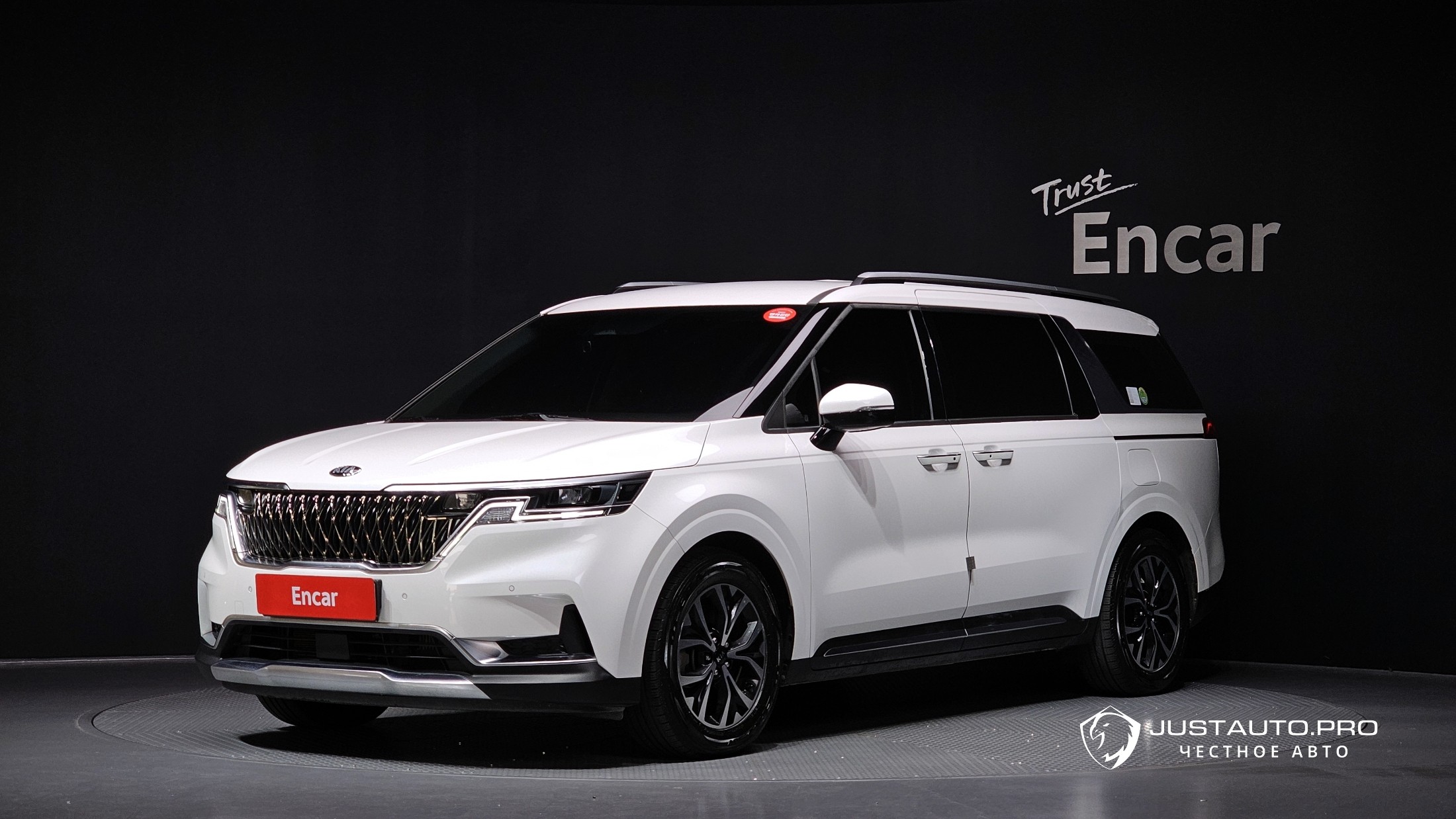 Автомобиль Kia Canival