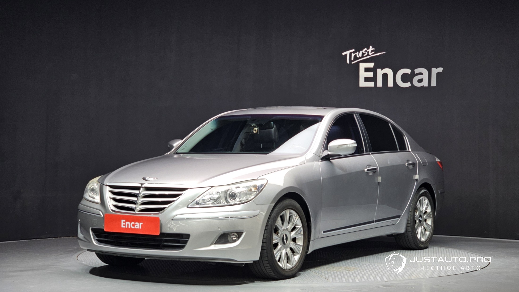 Автомобиль Hyundai Genesis