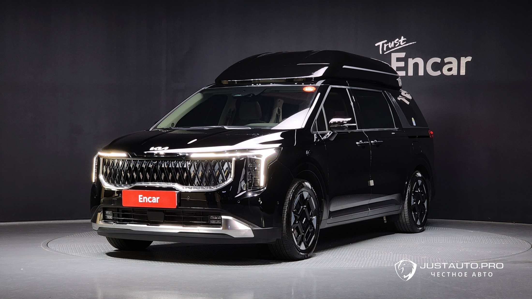 Автомобиль Kia Canival