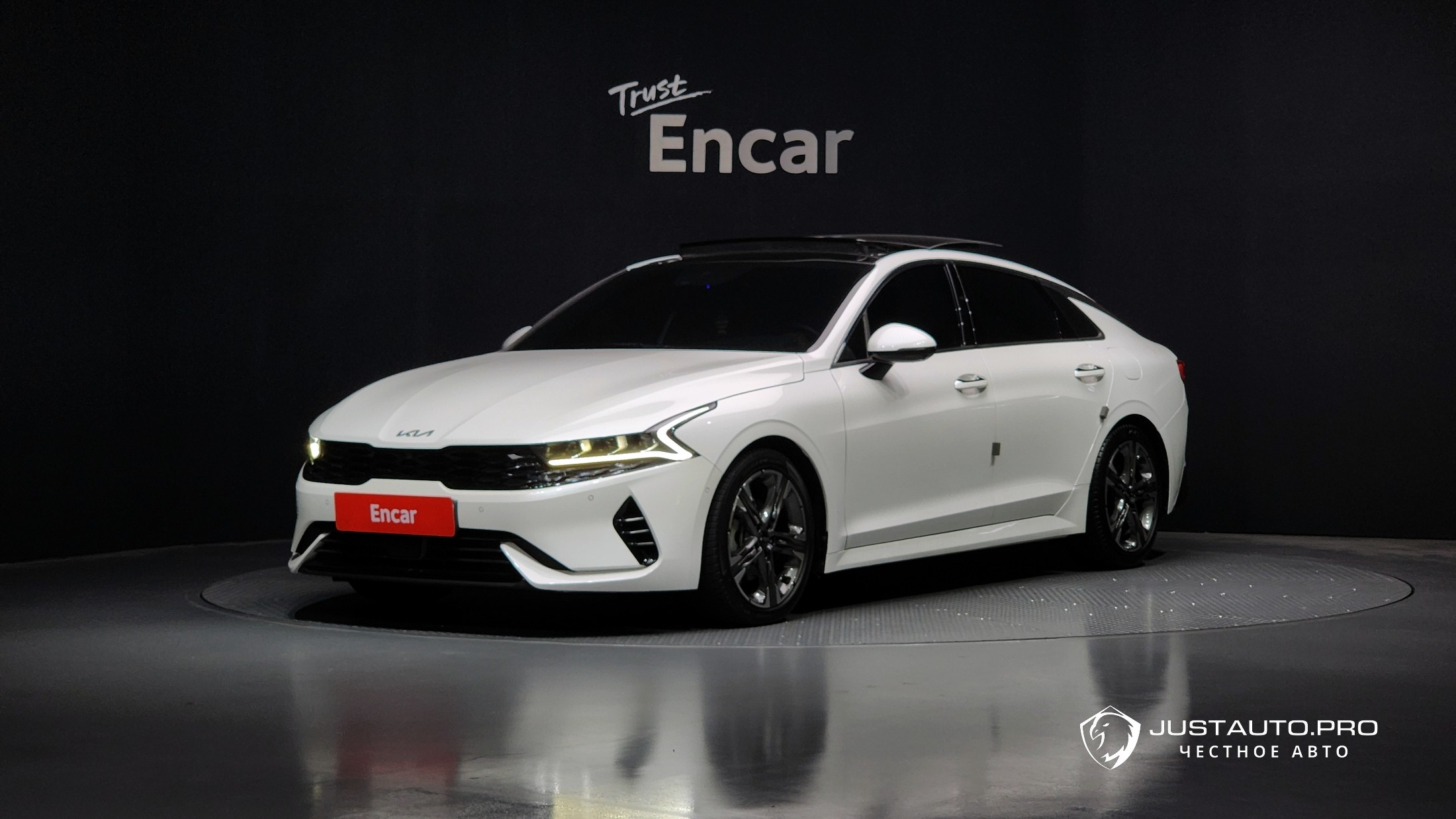 Автомобиль Kia K5