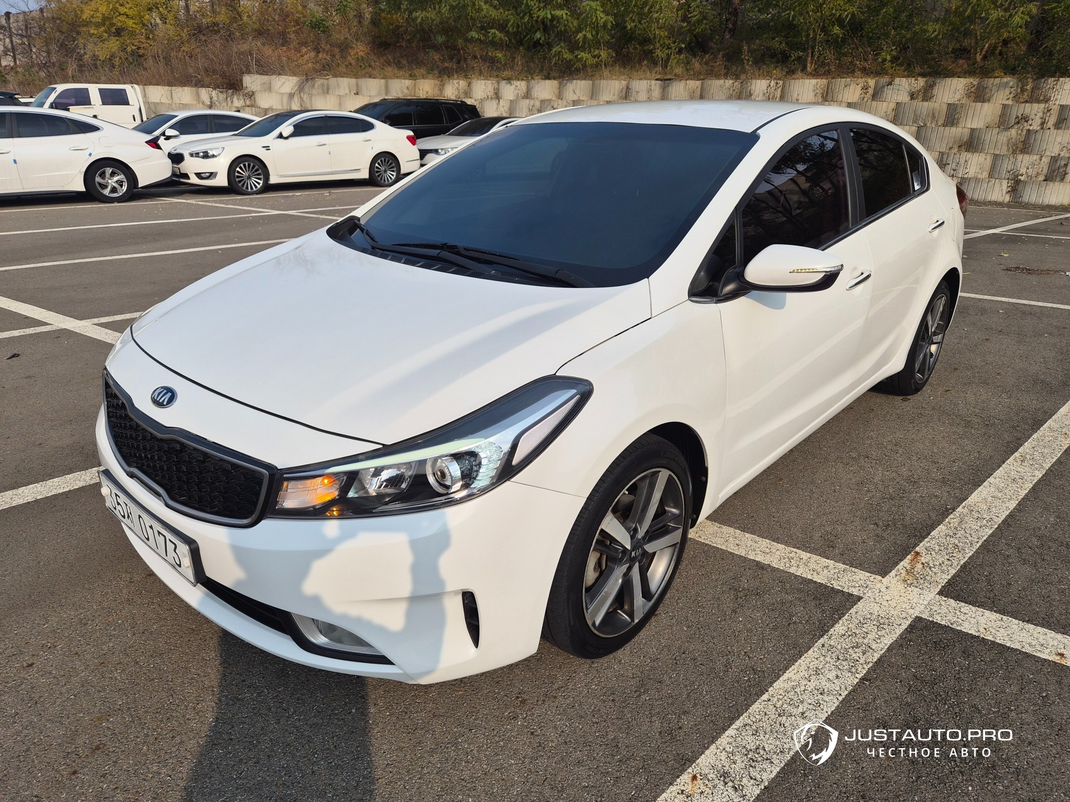 Автомобиль Kia K3