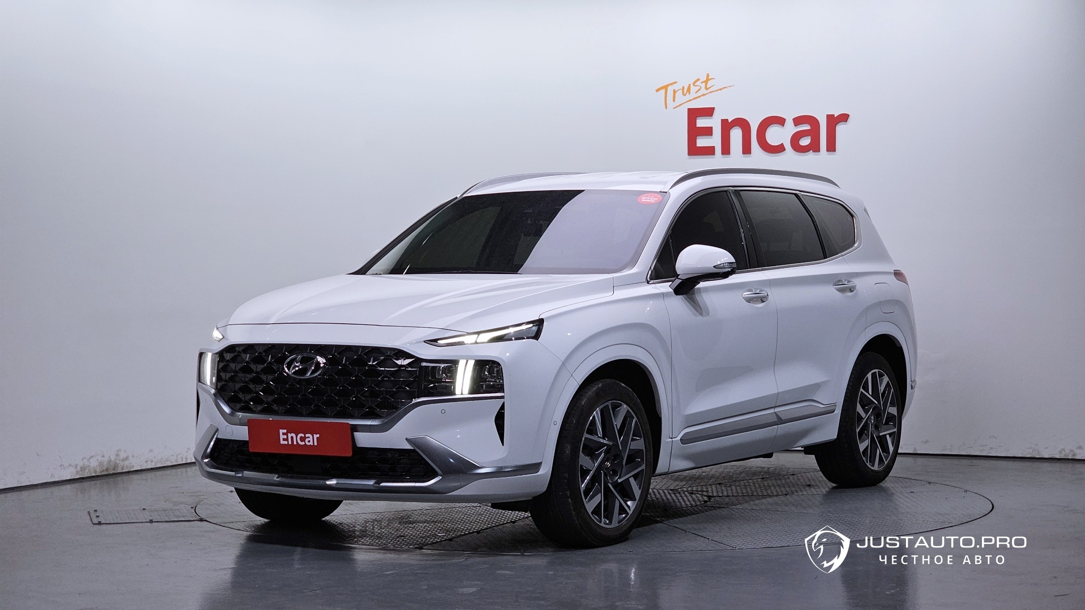 Автомобиль Hyundai Santafe