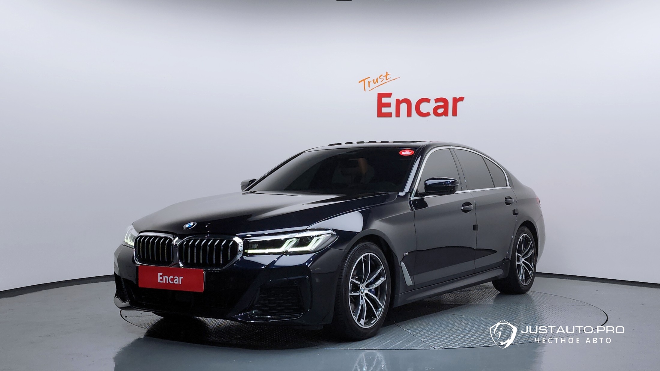 Автомобиль BMW 5-Series