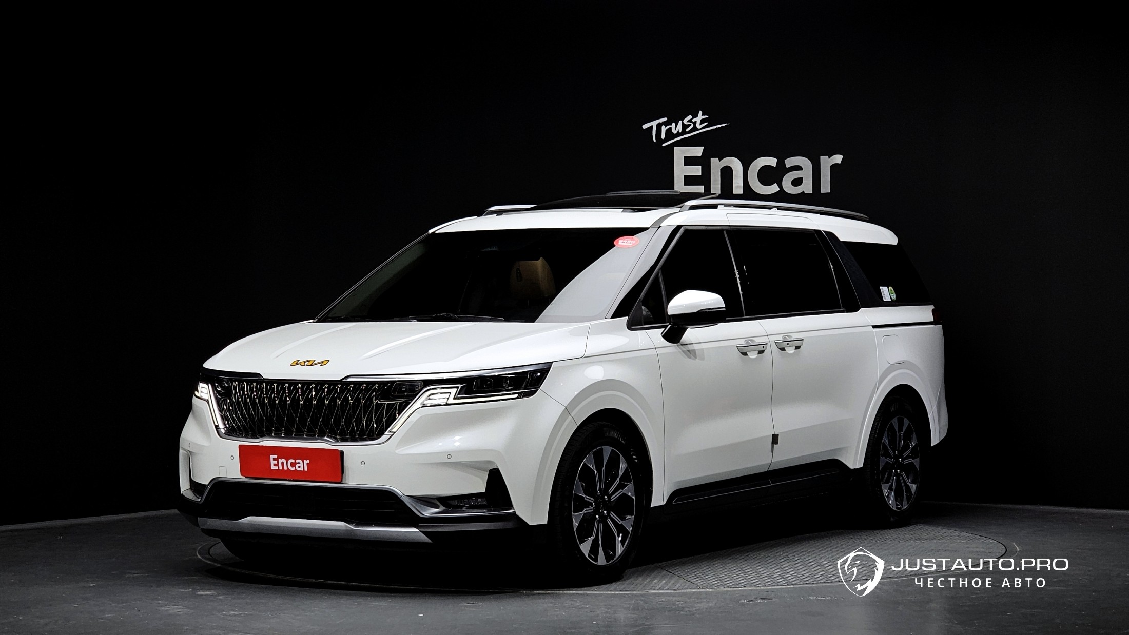 Автомобиль Kia Canival