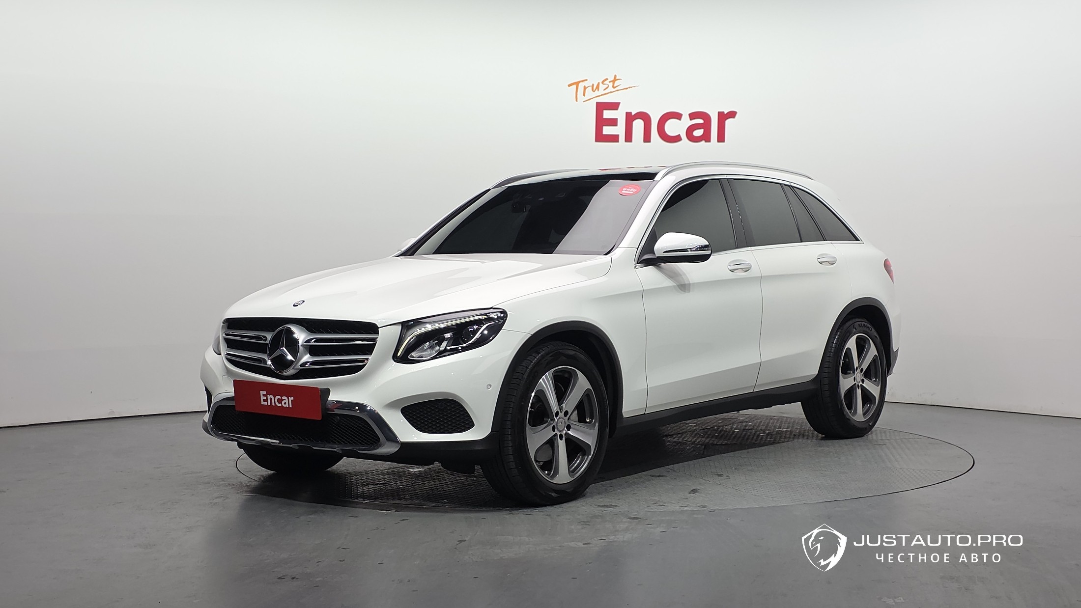 Автомобиль Mercedes-Benz GLC-Class