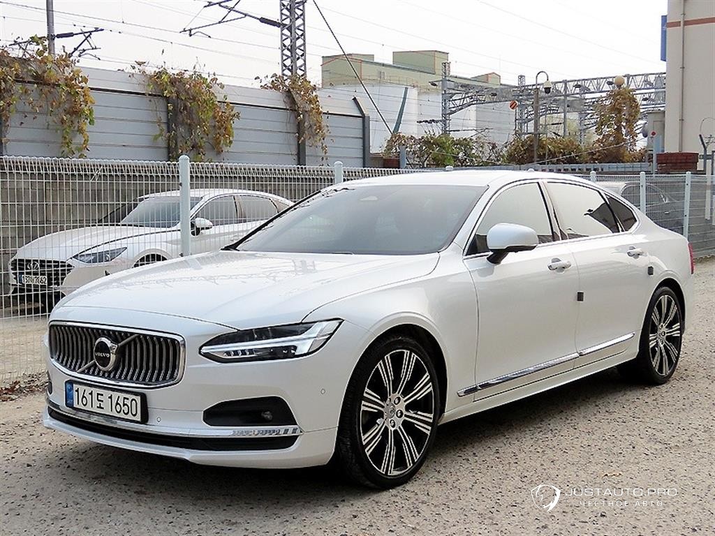 Автомобиль Volvo S90