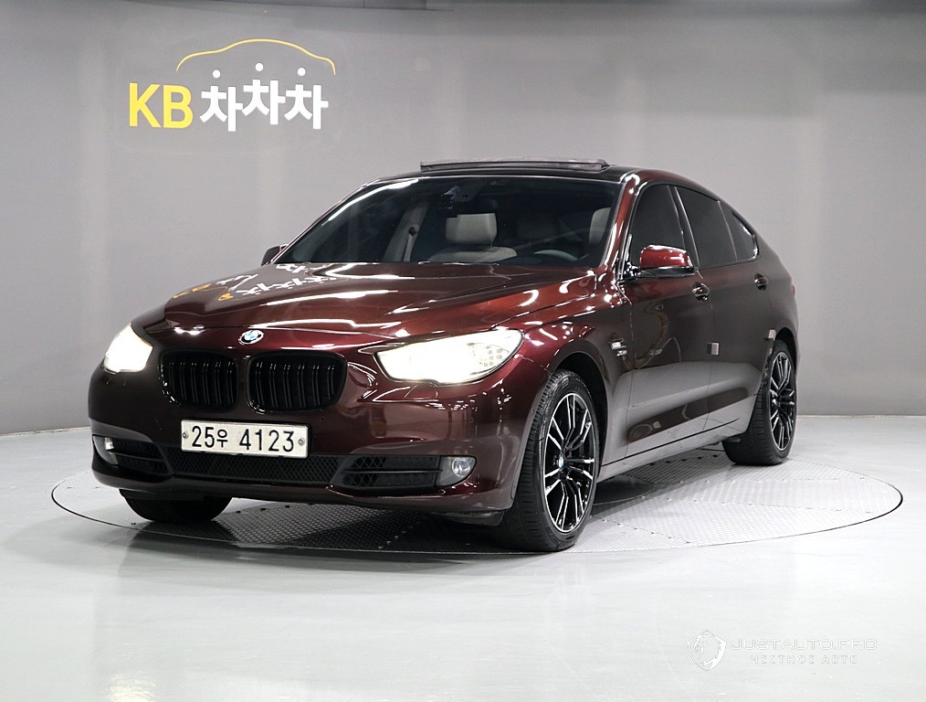 Автомобиль BMW Gran Turismo