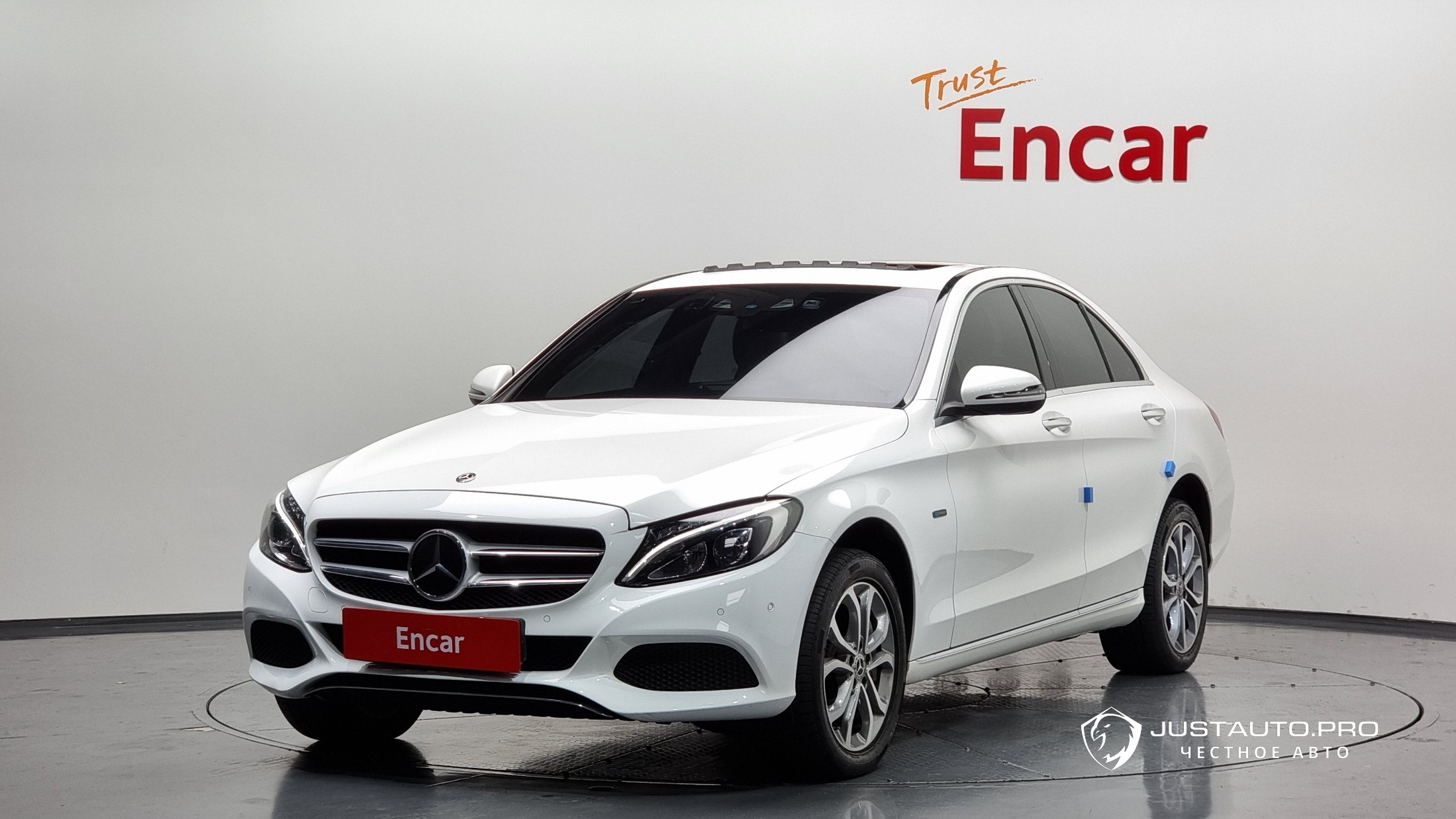 Автомобиль Mercedes-Benz C-Class