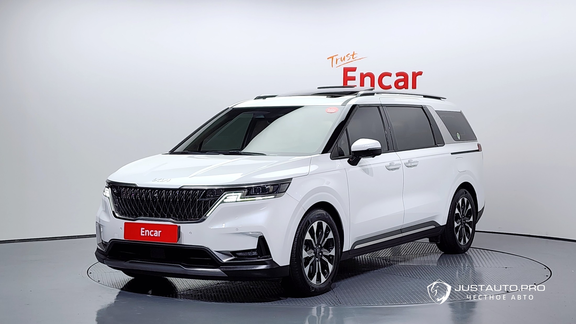 Автомобиль Kia Canival