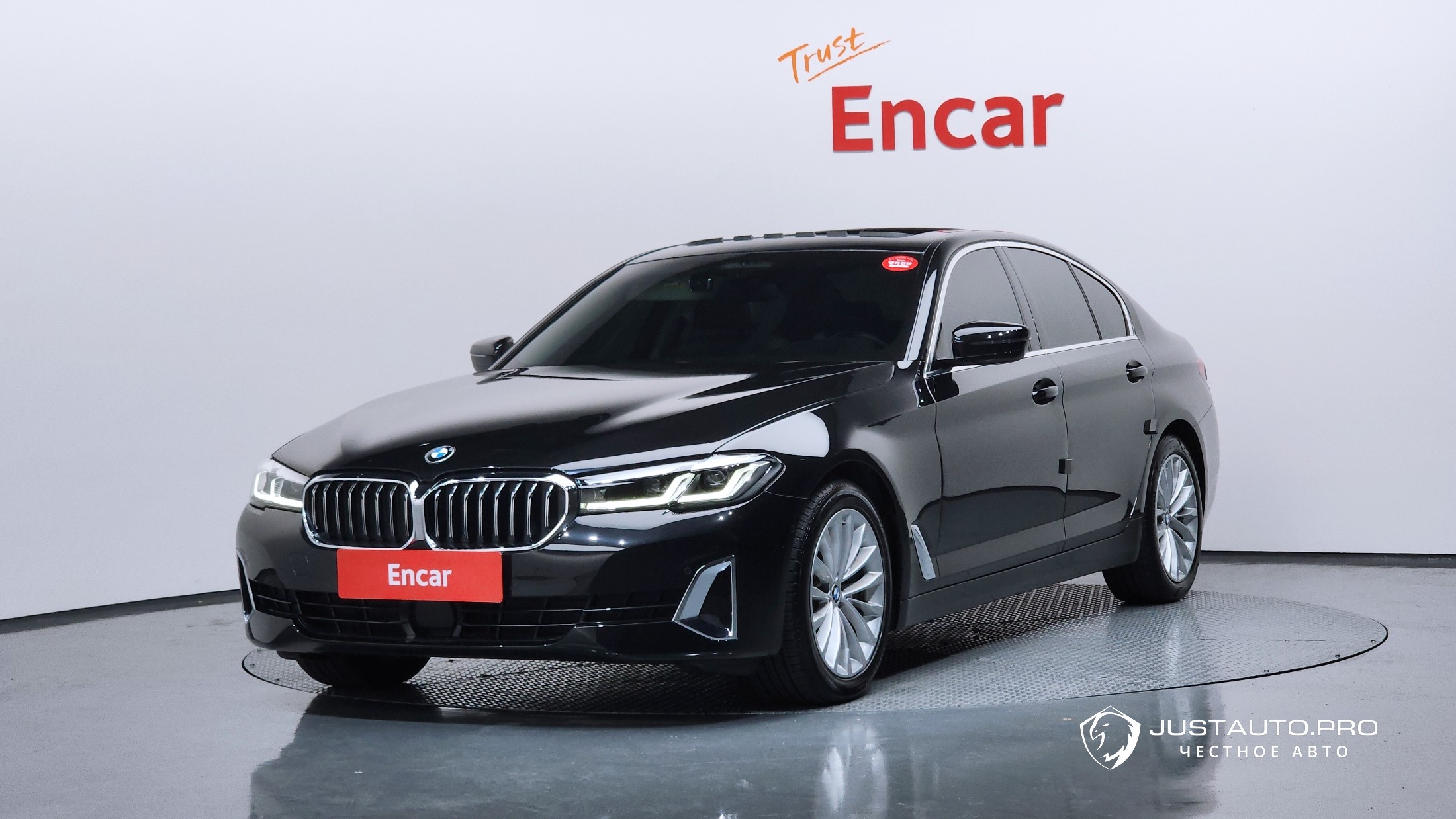 Автомобиль BMW 5-Series