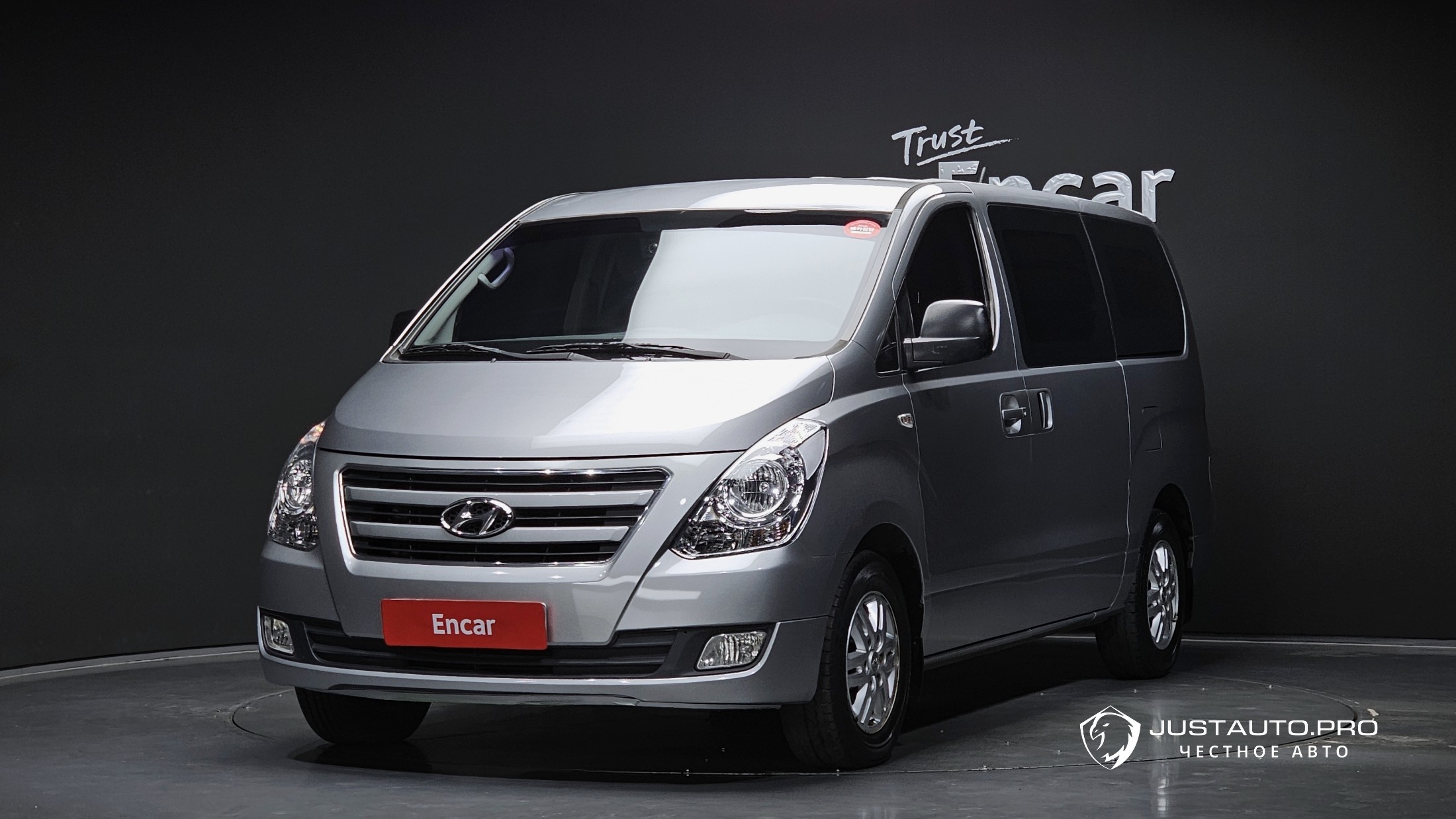 Автомобиль Hyundai Starex
