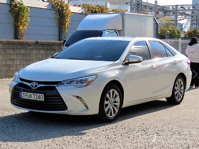 Автомобиль Toyota Camry