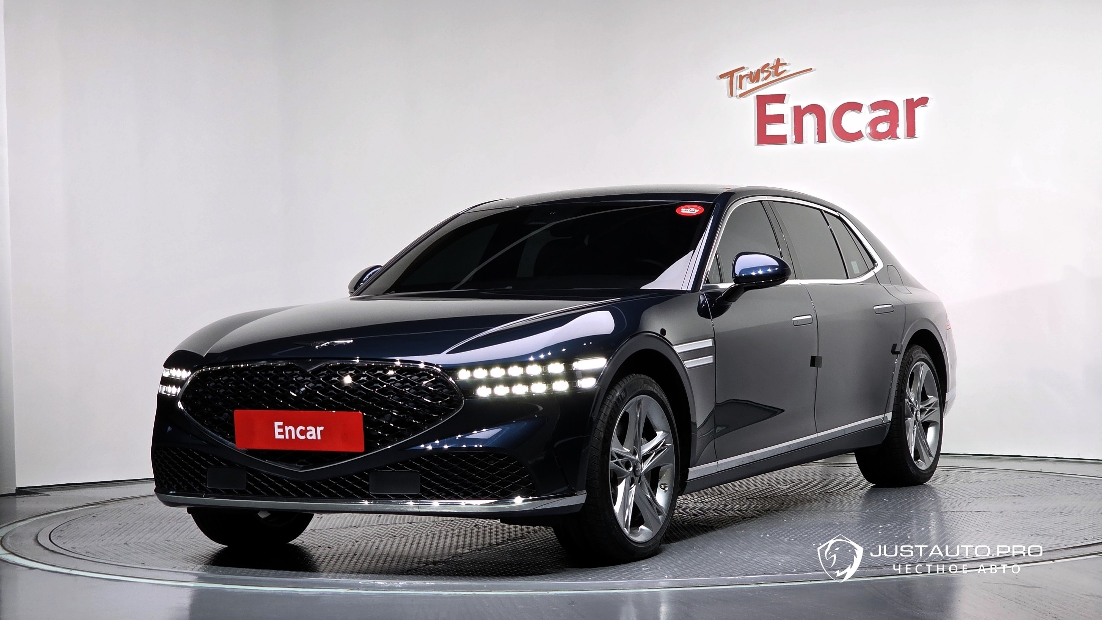 Автомобиль Genesis G90