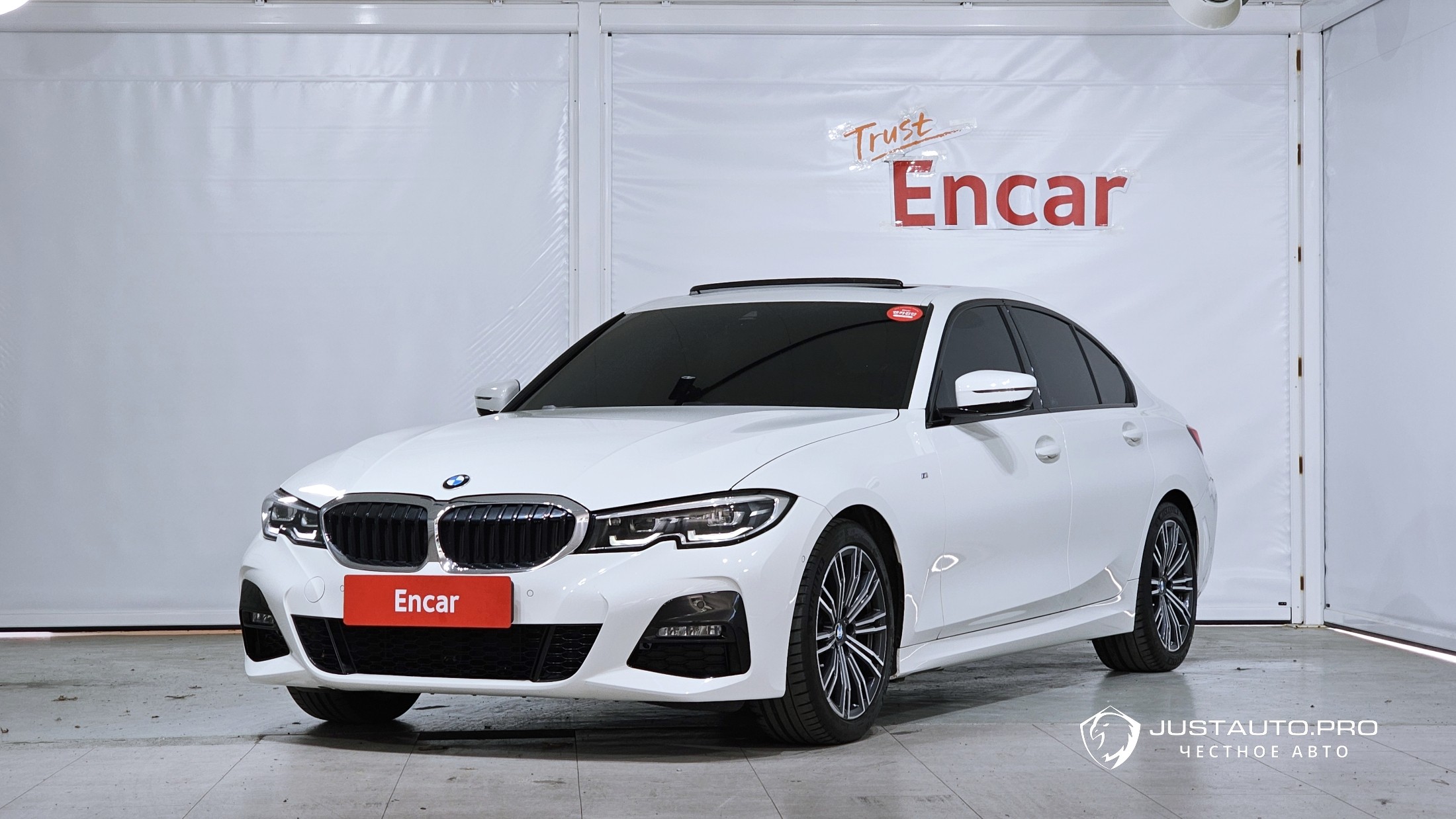 Автомобиль BMW 3-Series