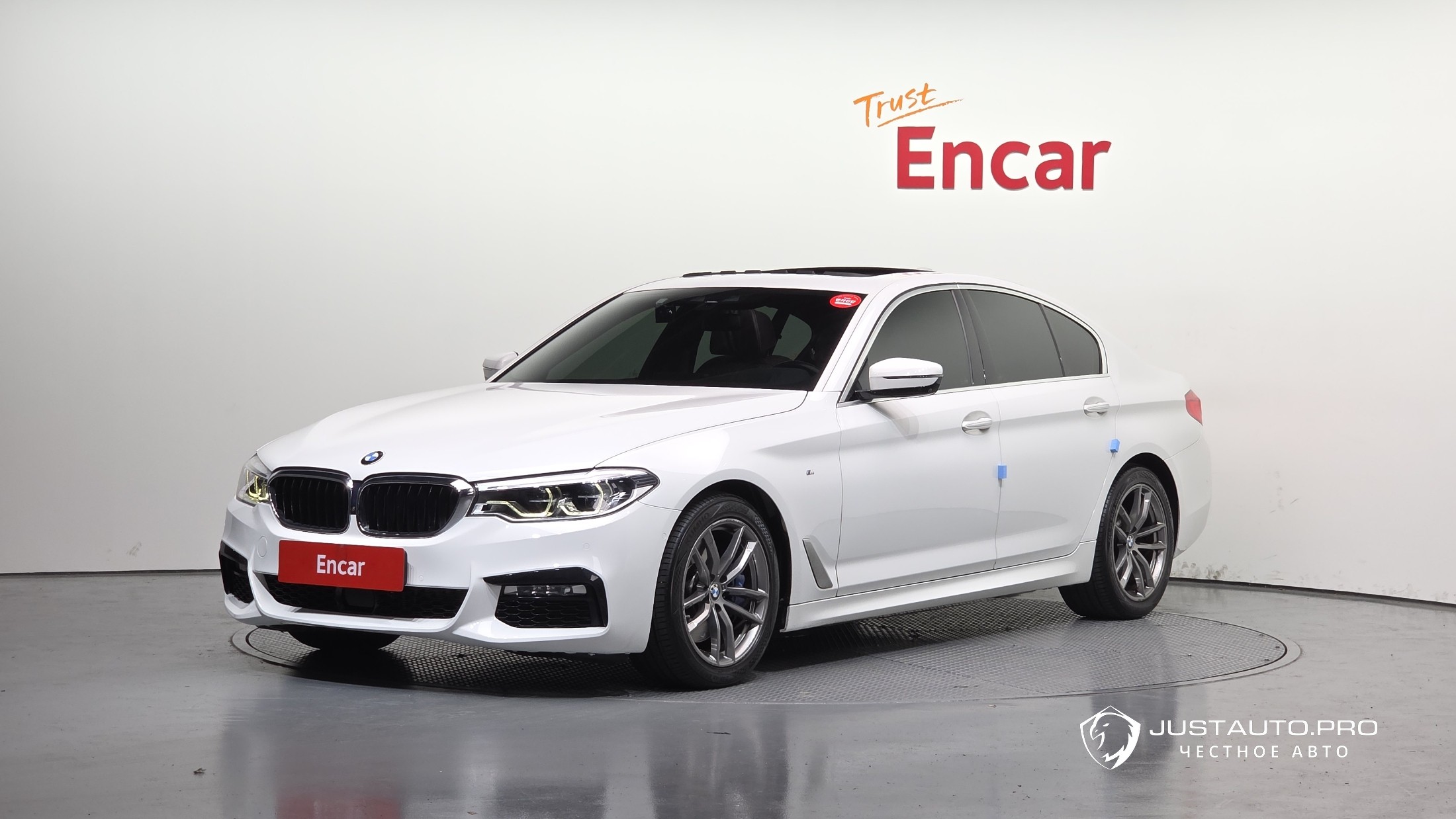 Автомобиль BMW 5-Series