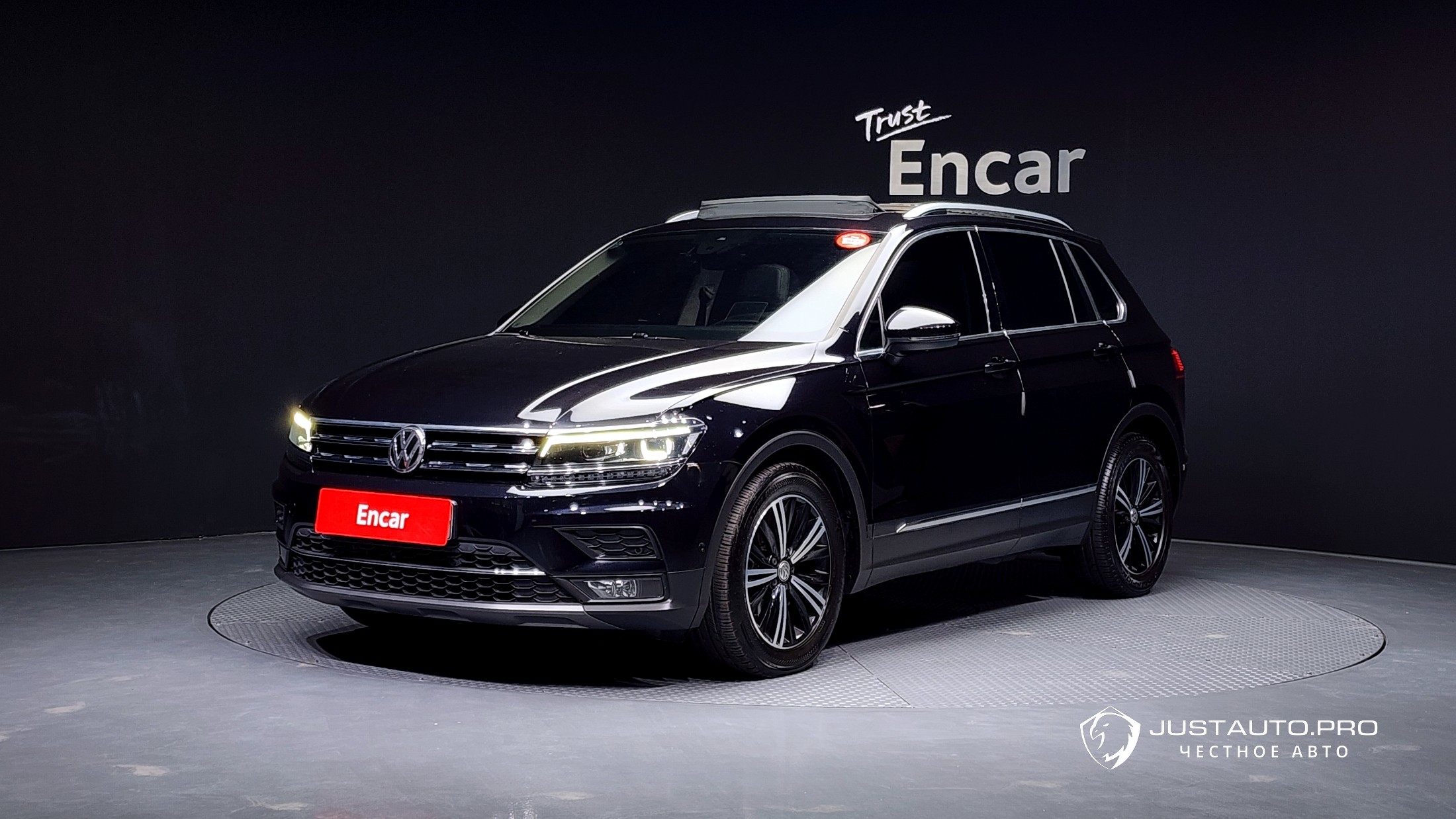 Автомобиль Volkswagen Tiguan