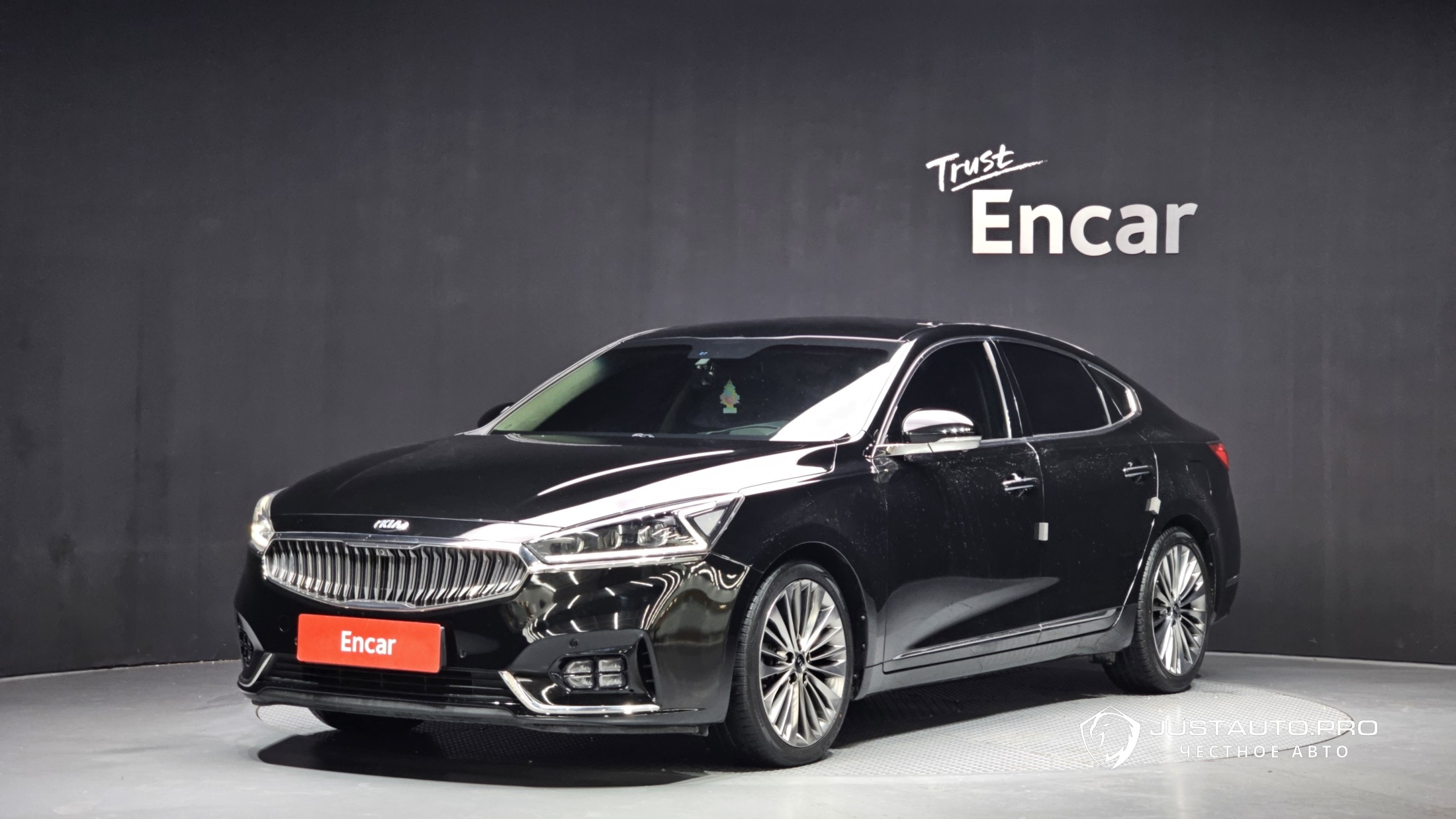 Автомобиль Kia K7