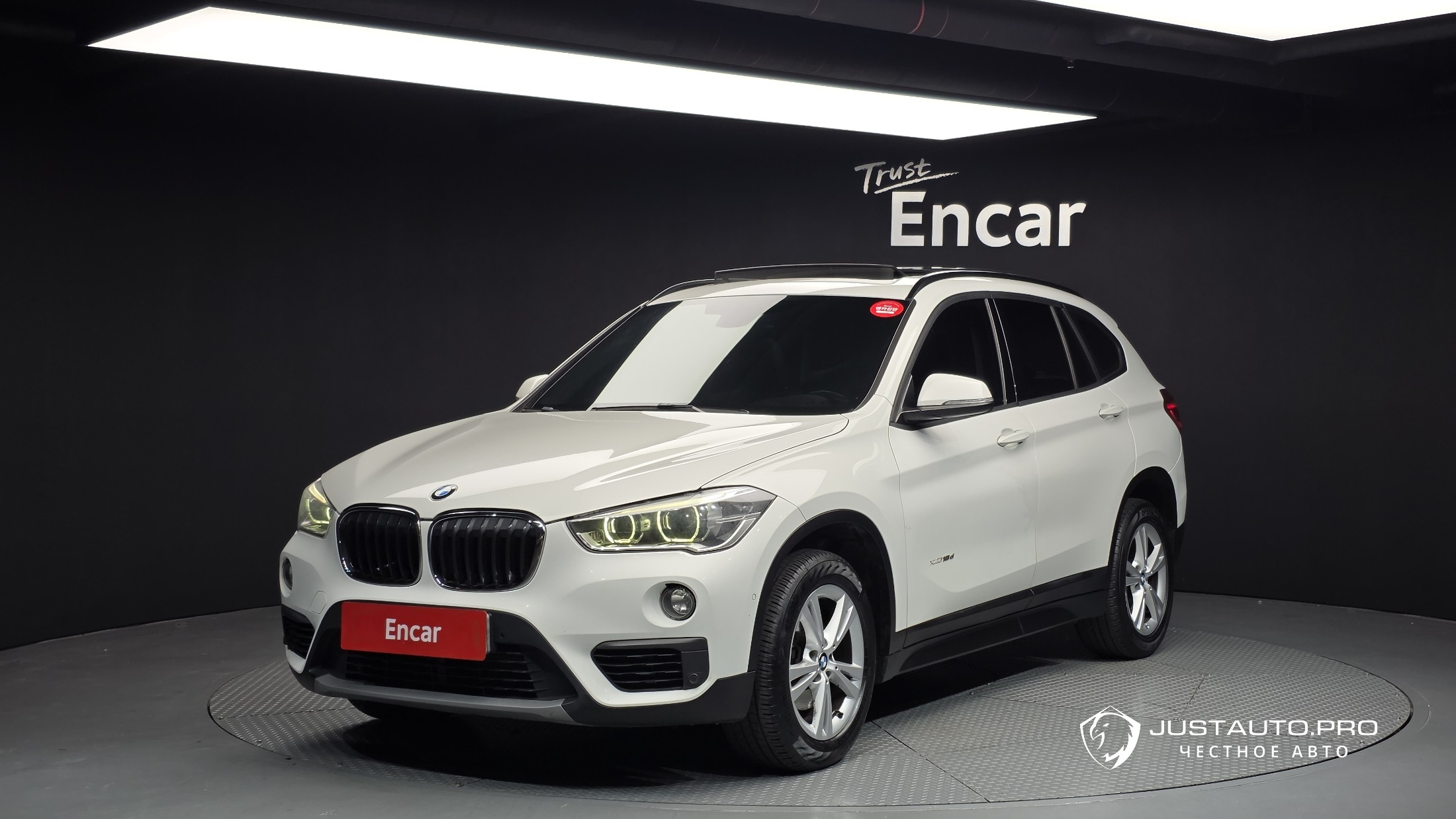 Автомобиль BMW X1