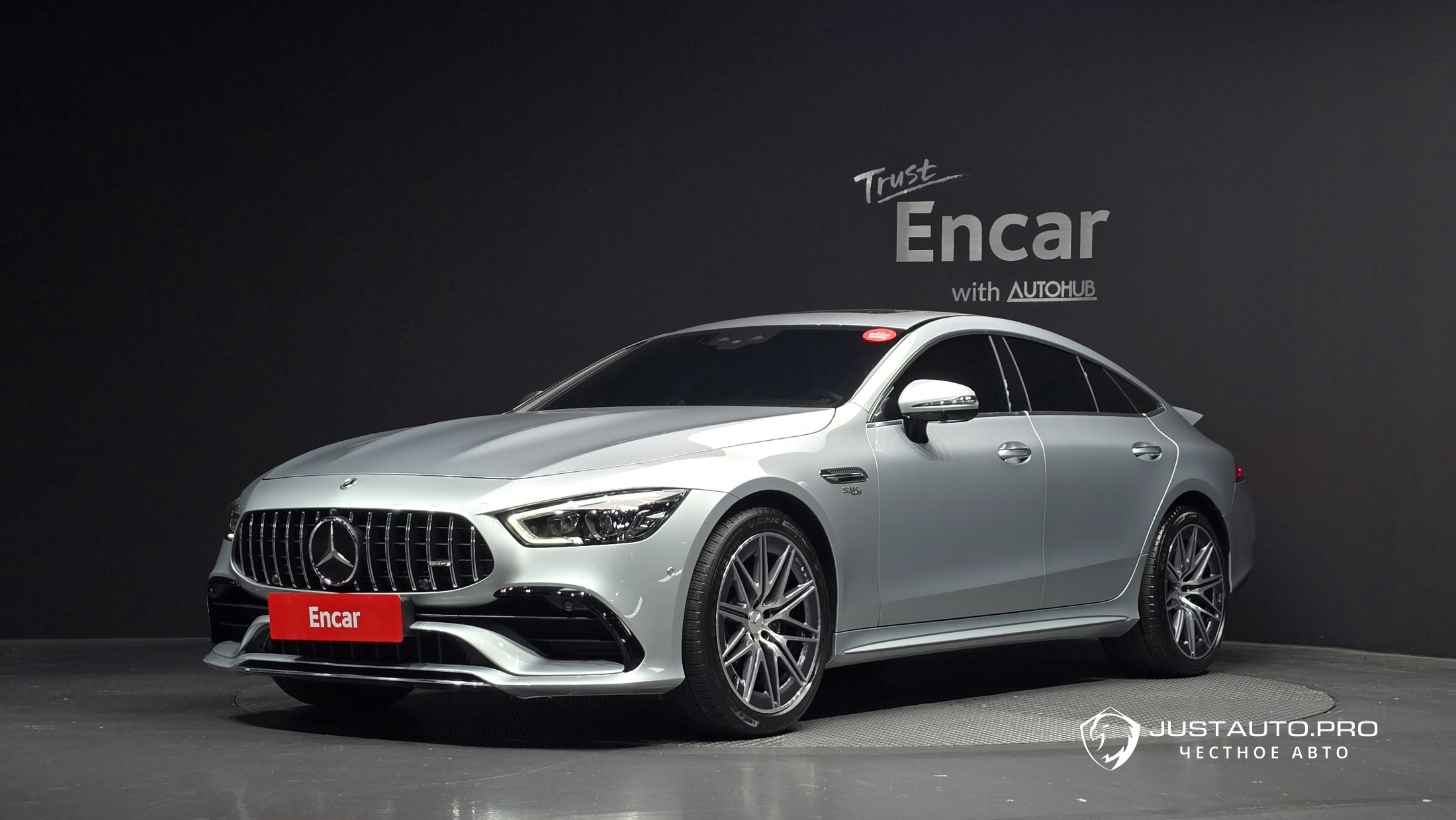 Автомобиль Mercedes-Benz AMG GT