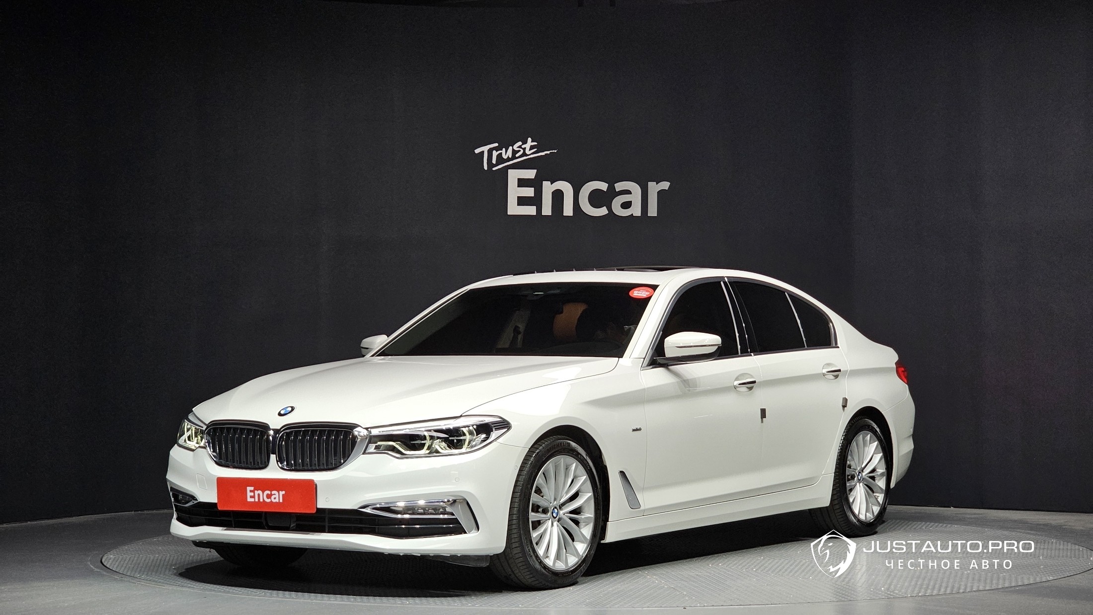 Автомобиль BMW 5-Series