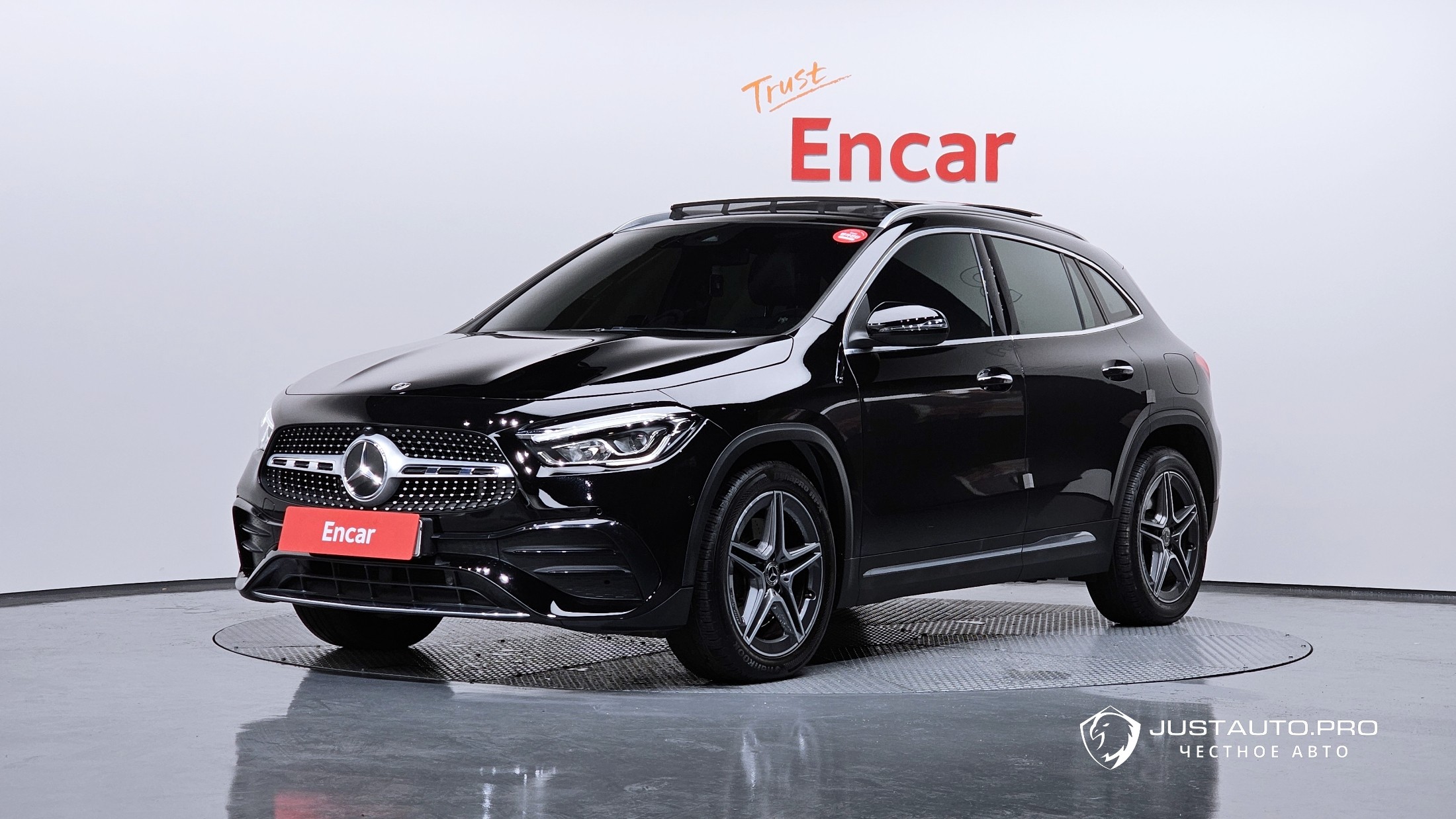 Автомобиль Mercedes-Benz GLA-Class