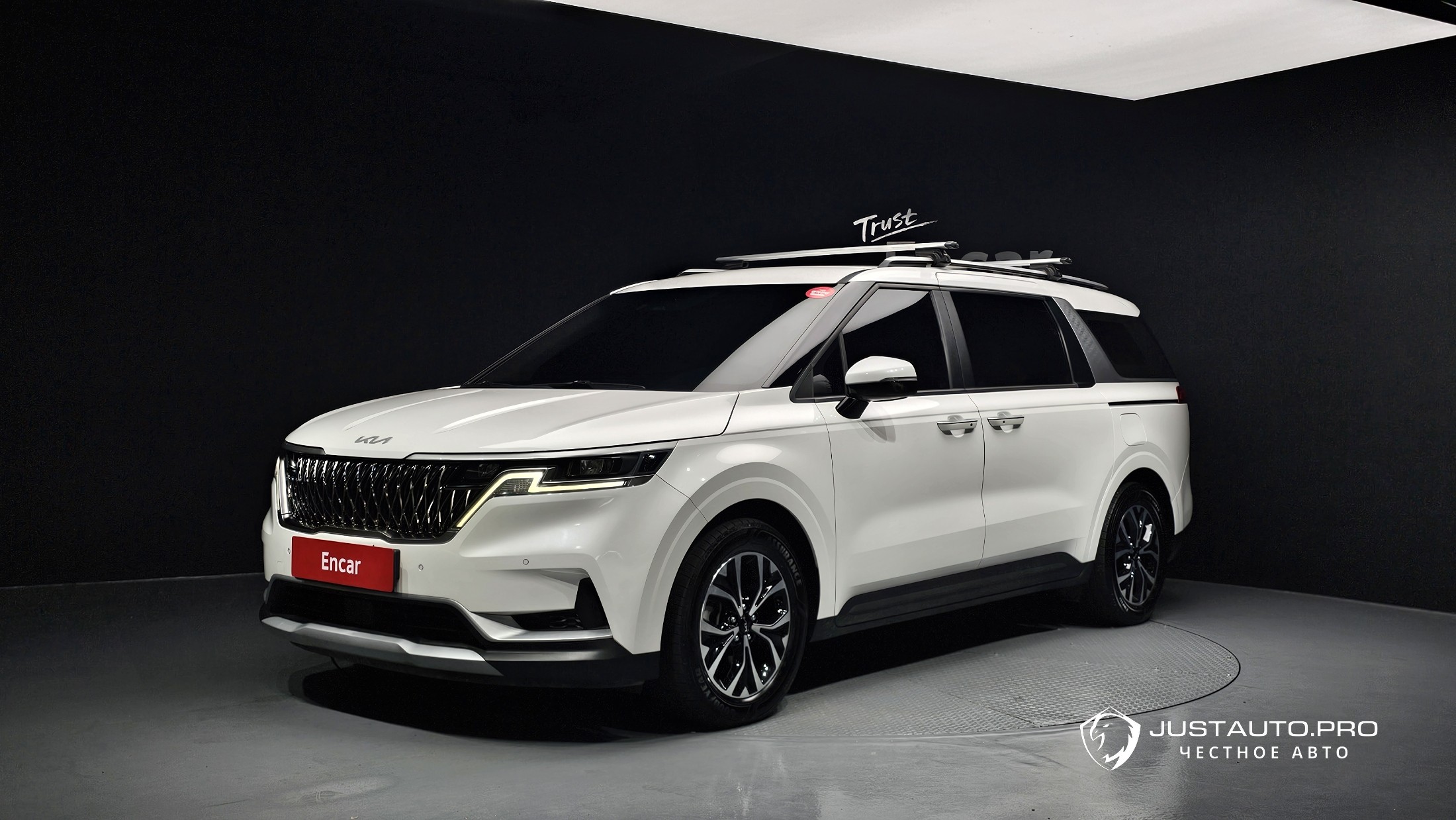 Автомобиль Kia Canival