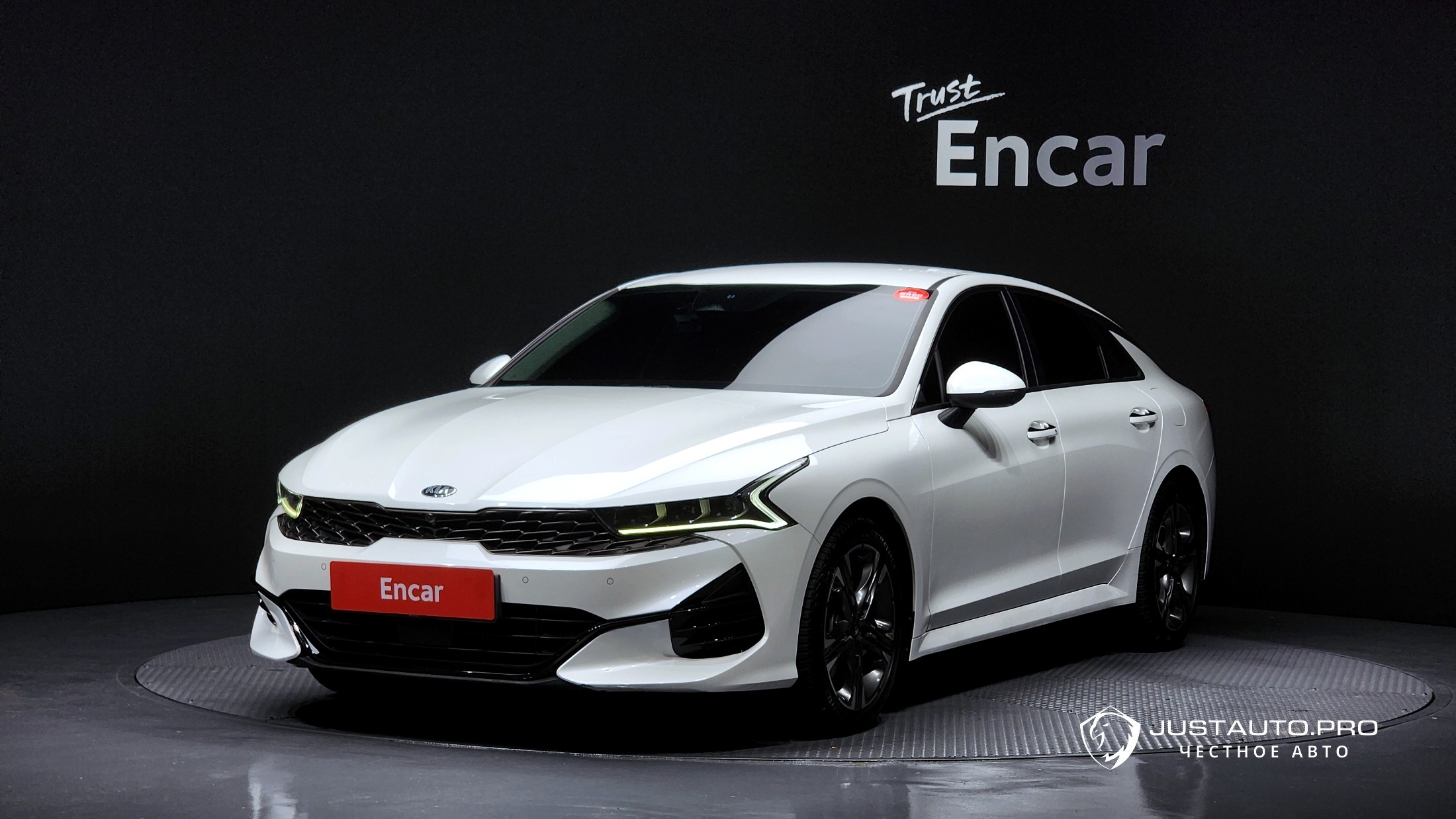 Автомобиль Kia K5