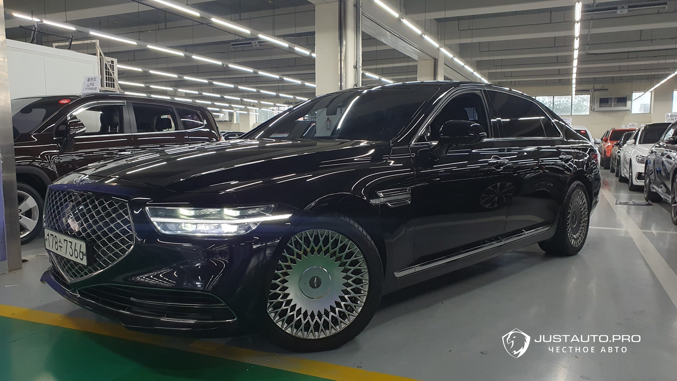 Автомобиль Genesis G90