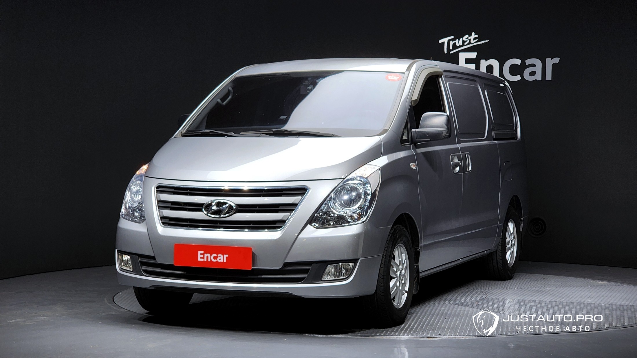 Автомобиль Hyundai Starex