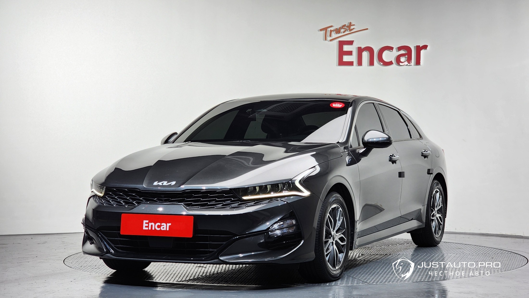 Автомобиль Kia K5