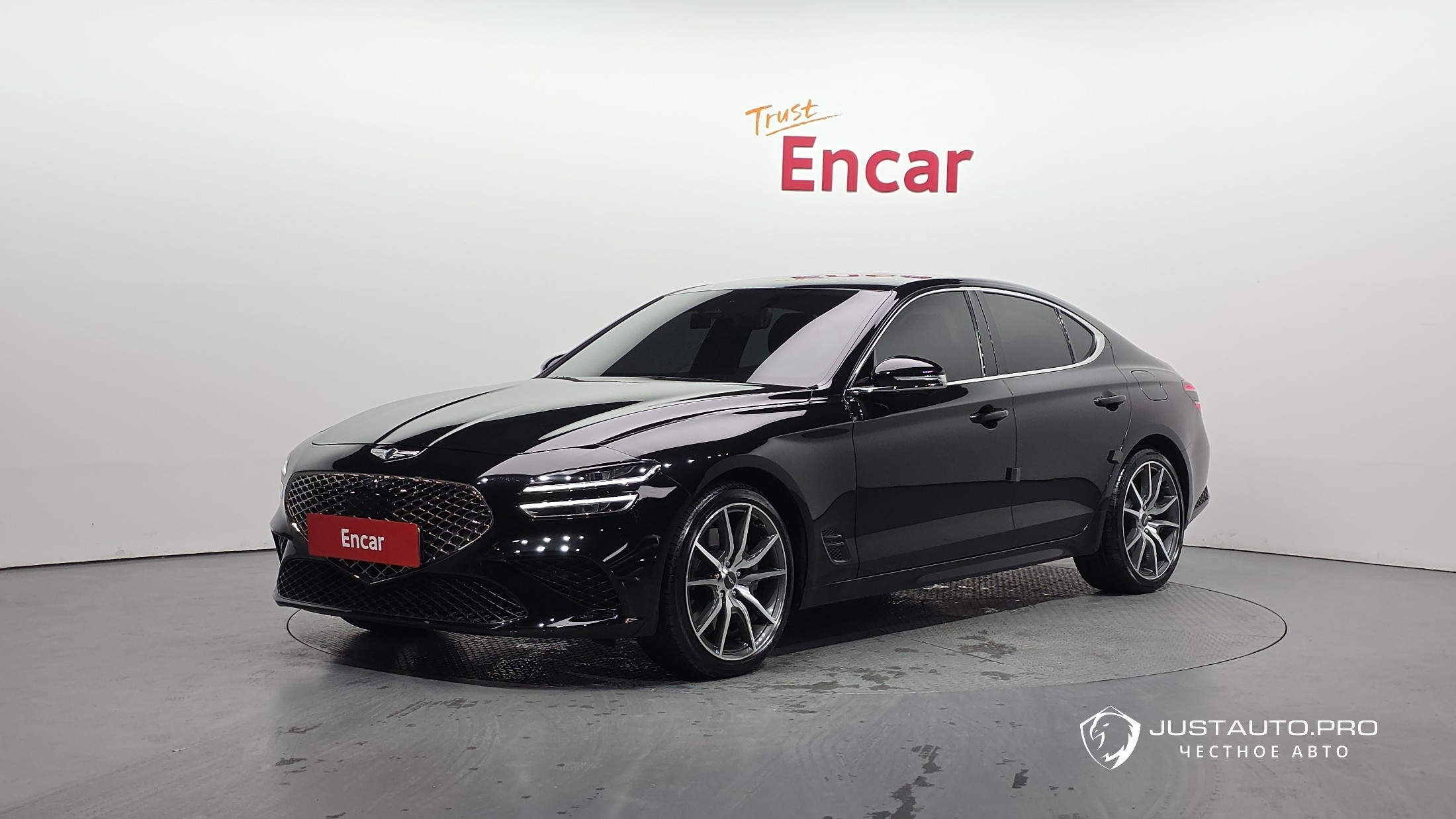 Автомобиль Genesis G70