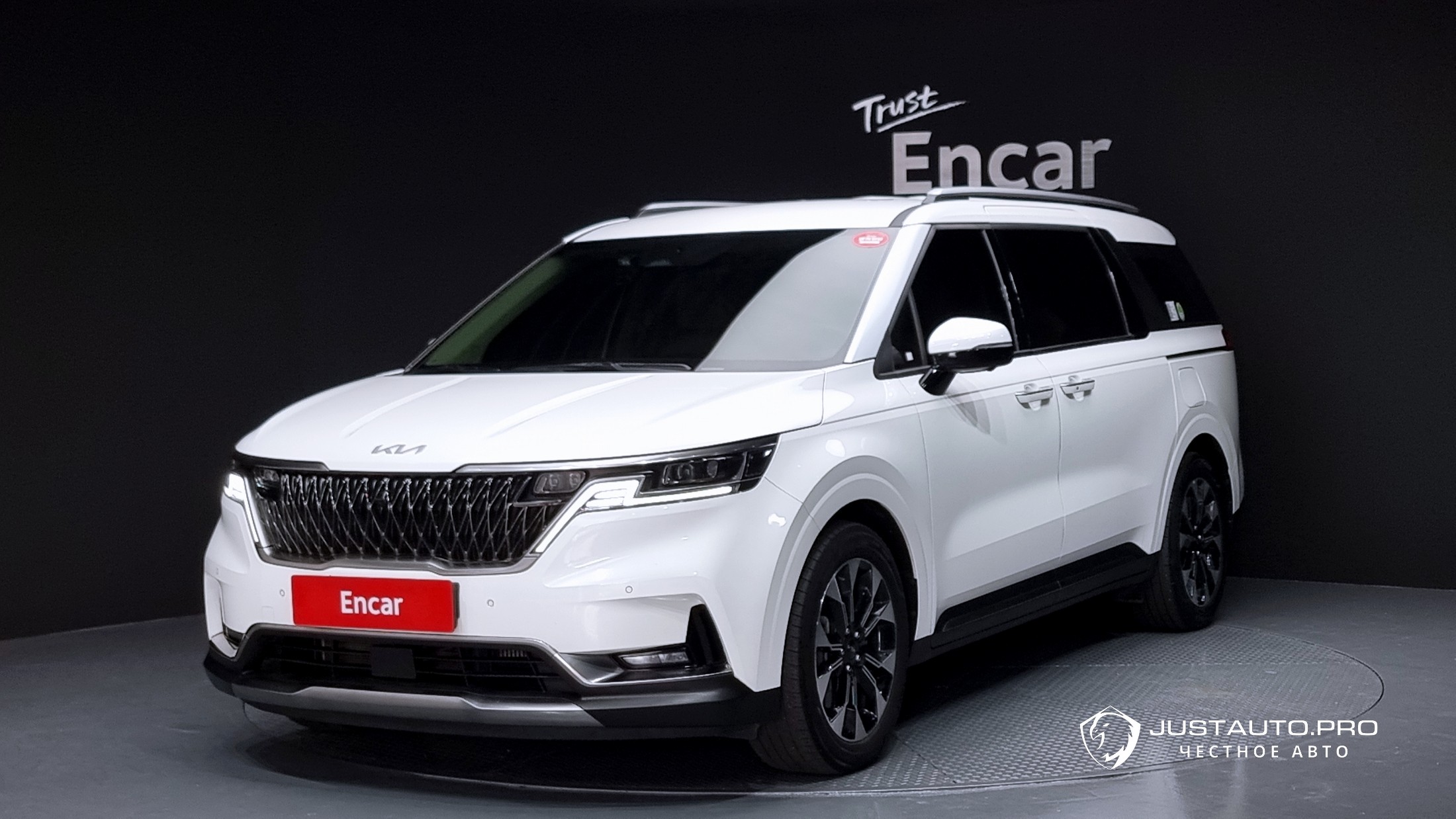 Автомобиль Kia Canival