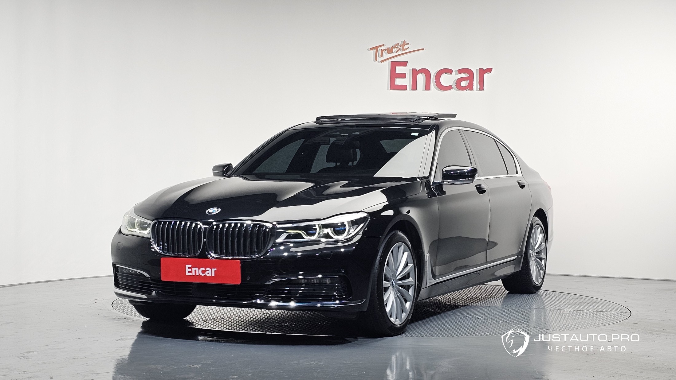 Автомобиль BMW 7-Series