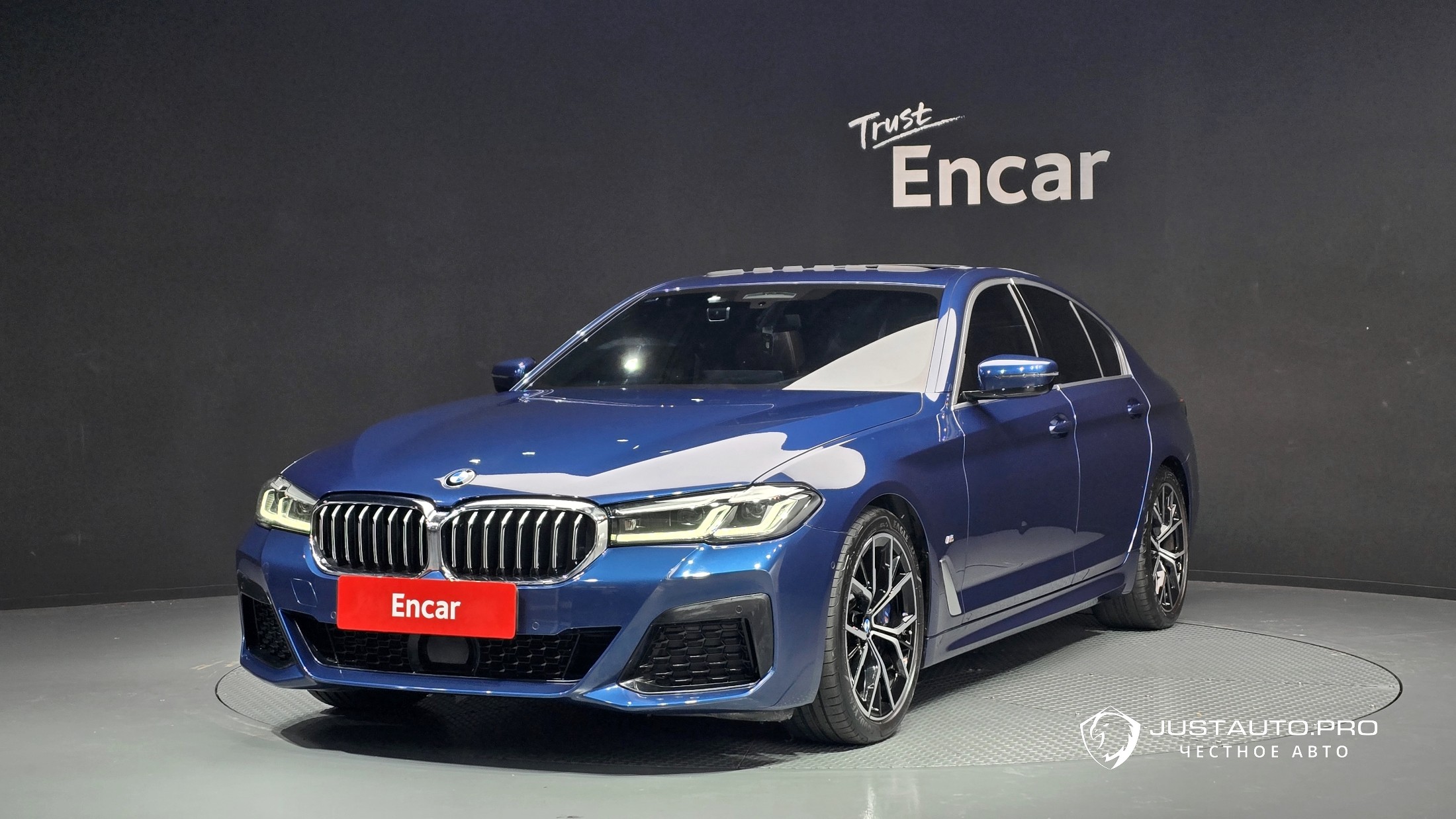 Автомобиль BMW 5-Series