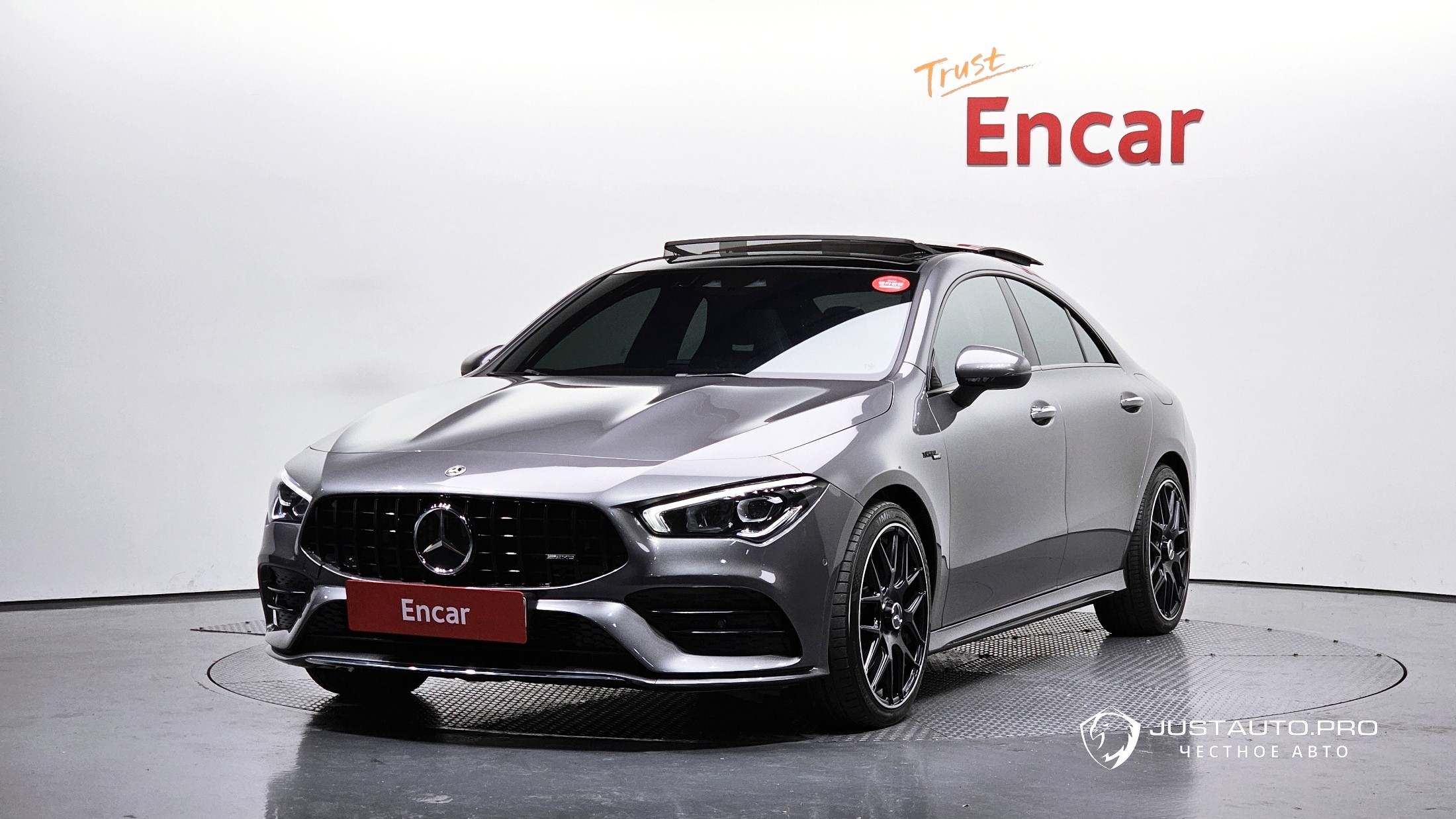 Автомобиль Mercedes-Benz CLA-Class