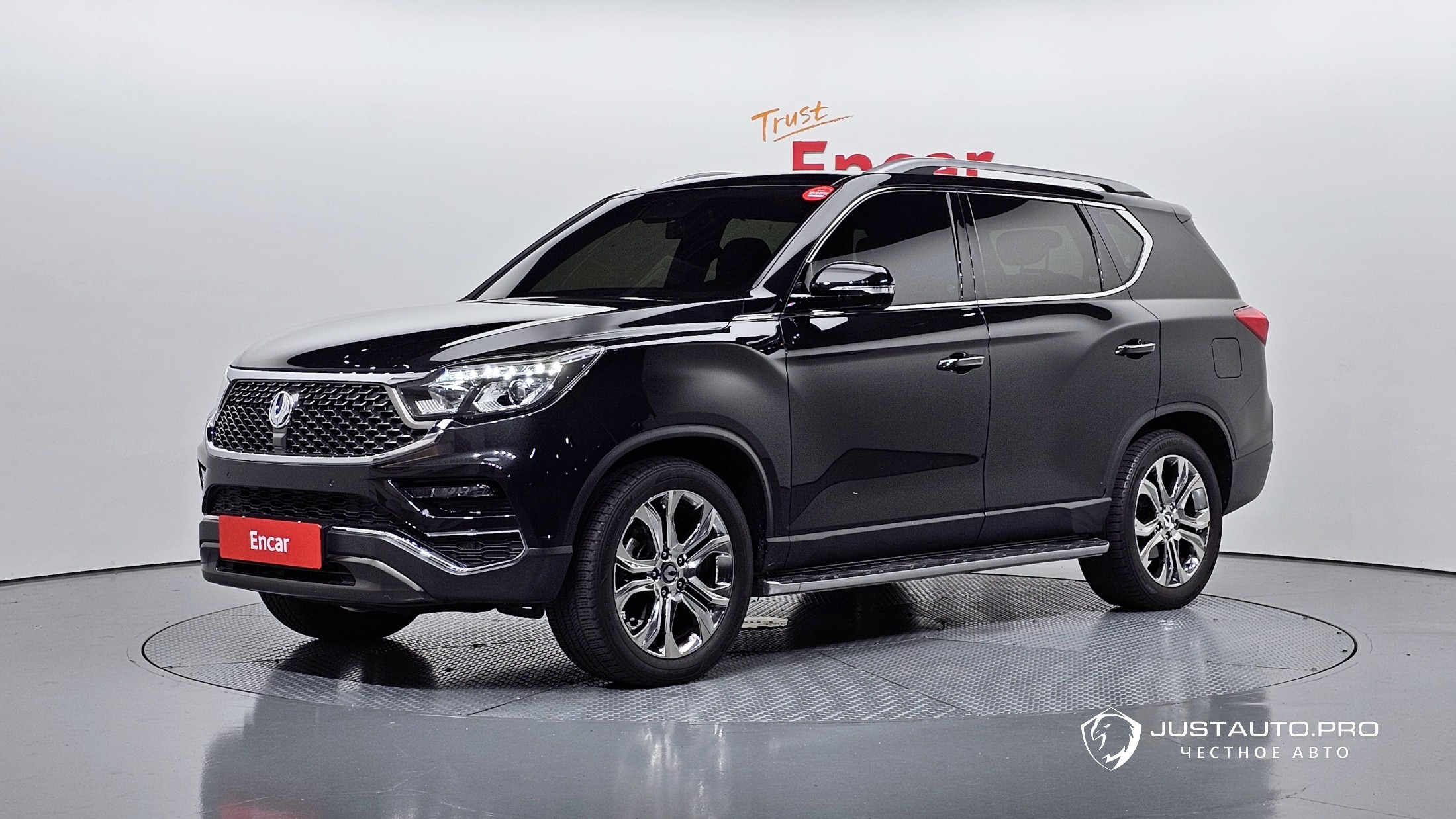 Автомобиль KG_Mobility_Ssangyong Rexton