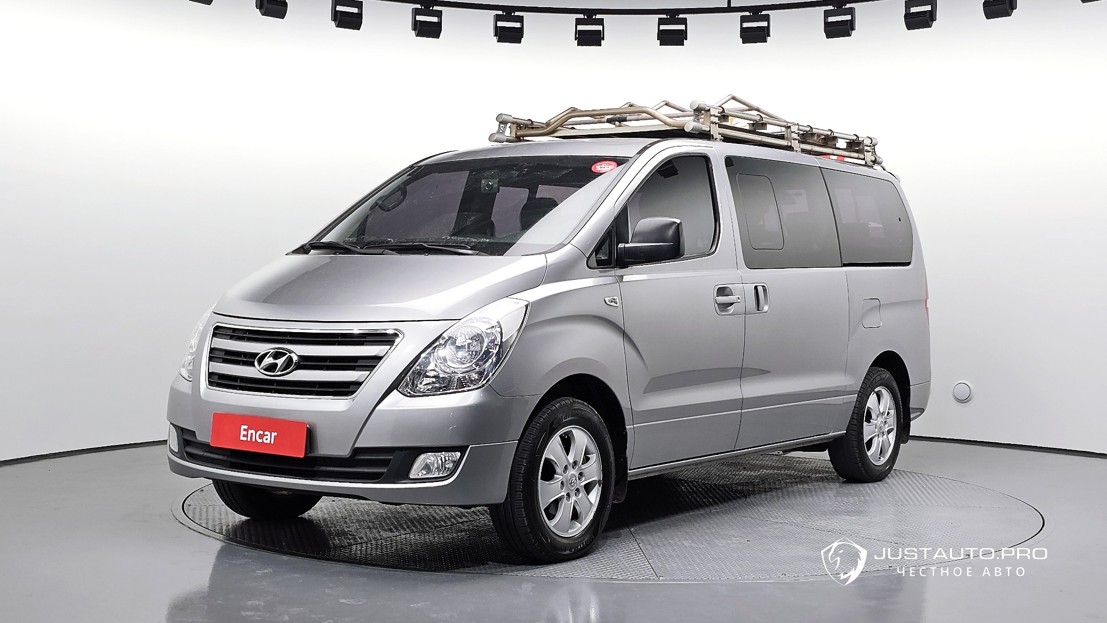 Автомобиль Hyundai Starex