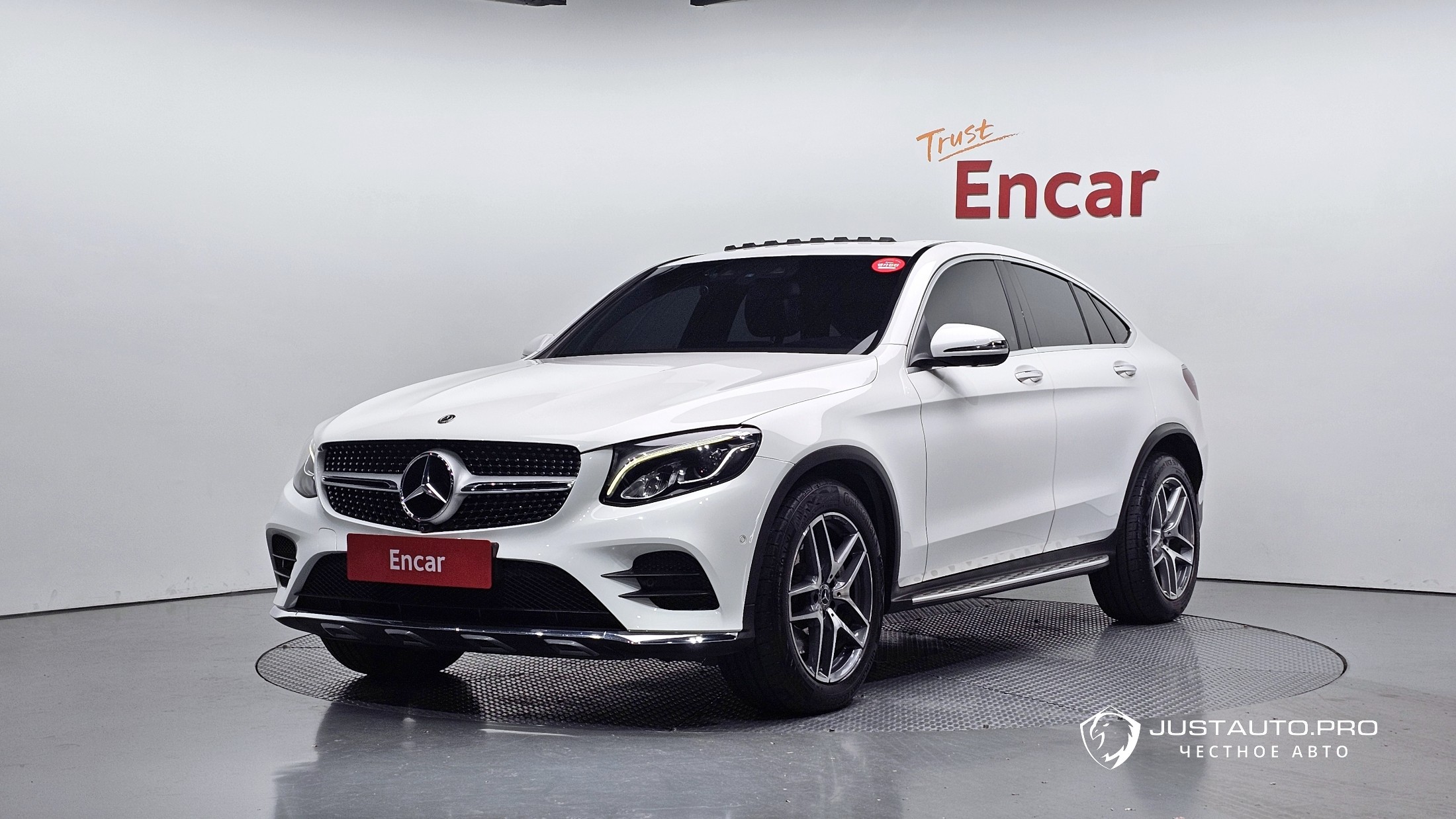 Автомобиль Mercedes-Benz GLC-Class