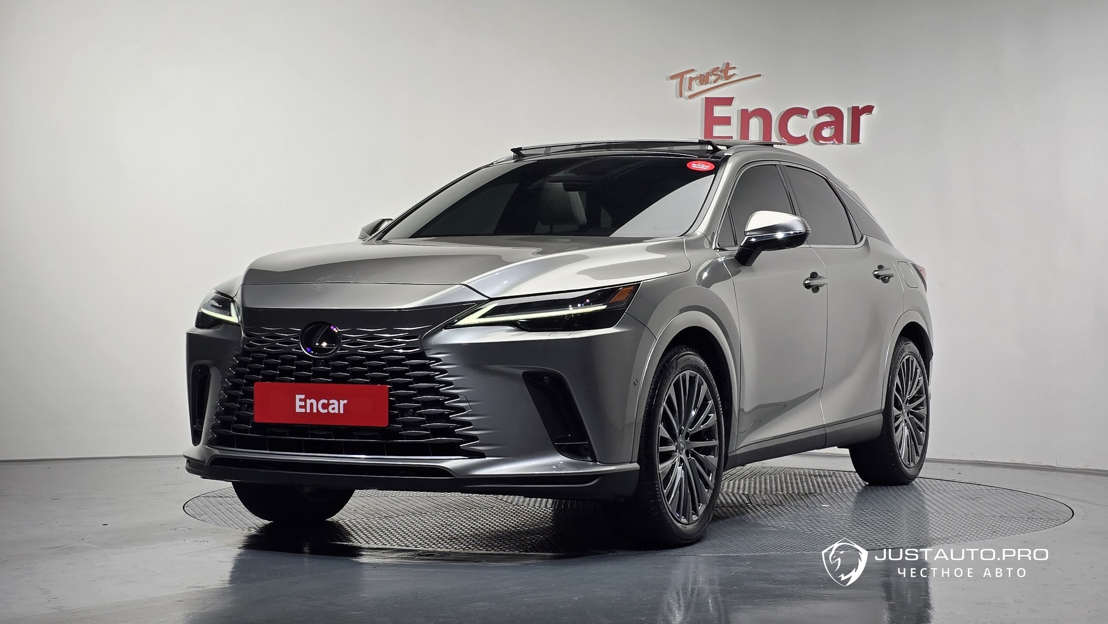 Автомобиль Lexus RX