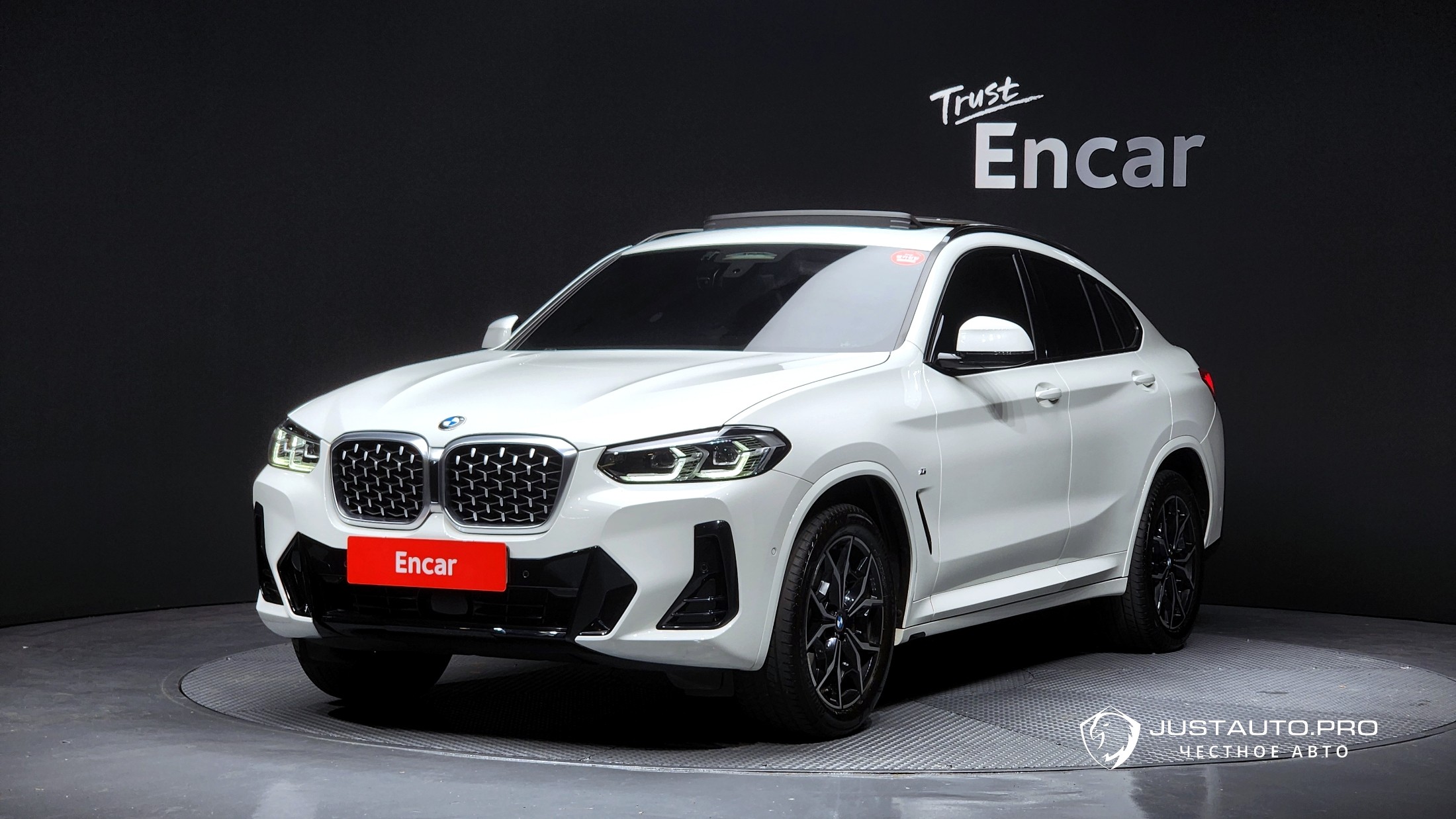 Автомобиль BMW X4