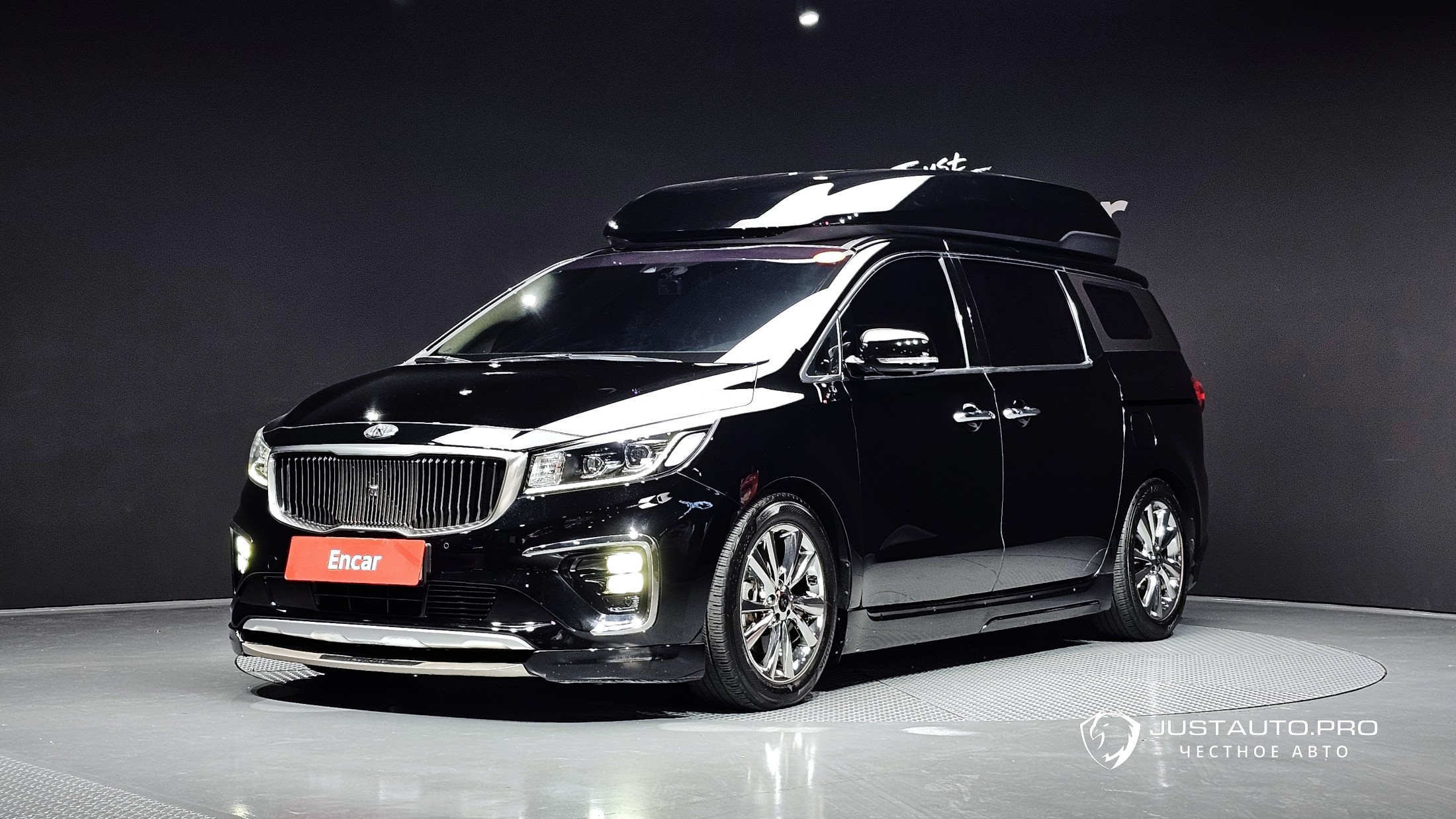 Автомобиль Kia Canival