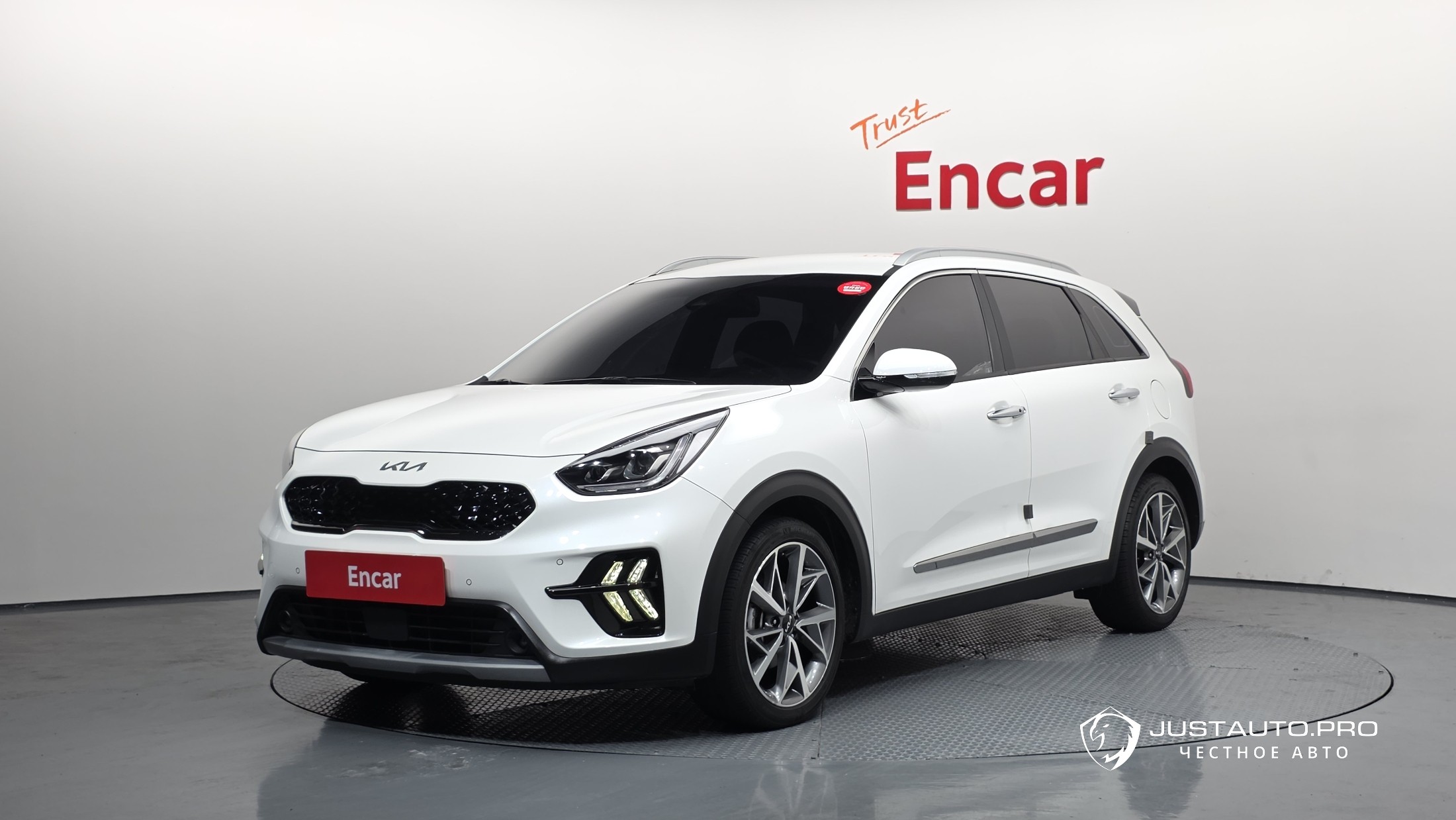 Автомобиль Kia Niro