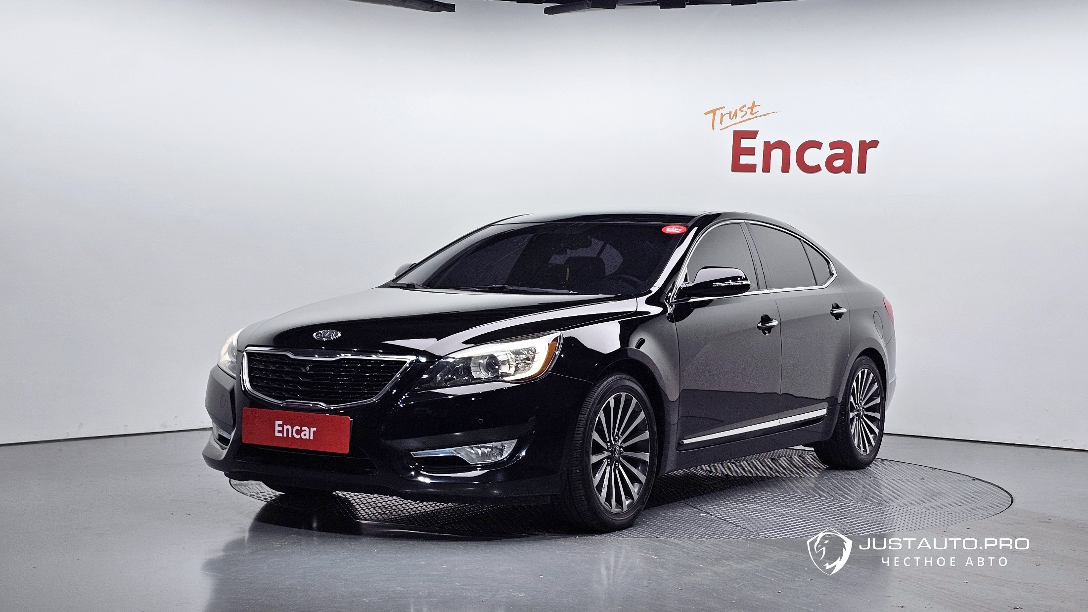 Автомобиль Kia K7