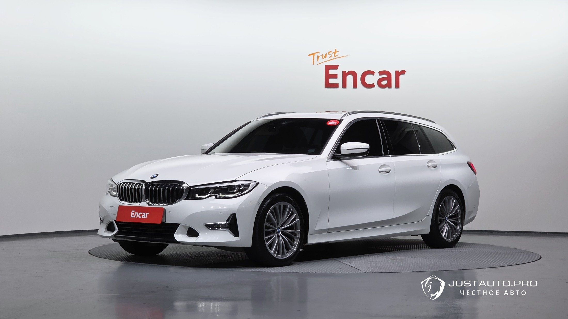 Автомобиль BMW 3-Series