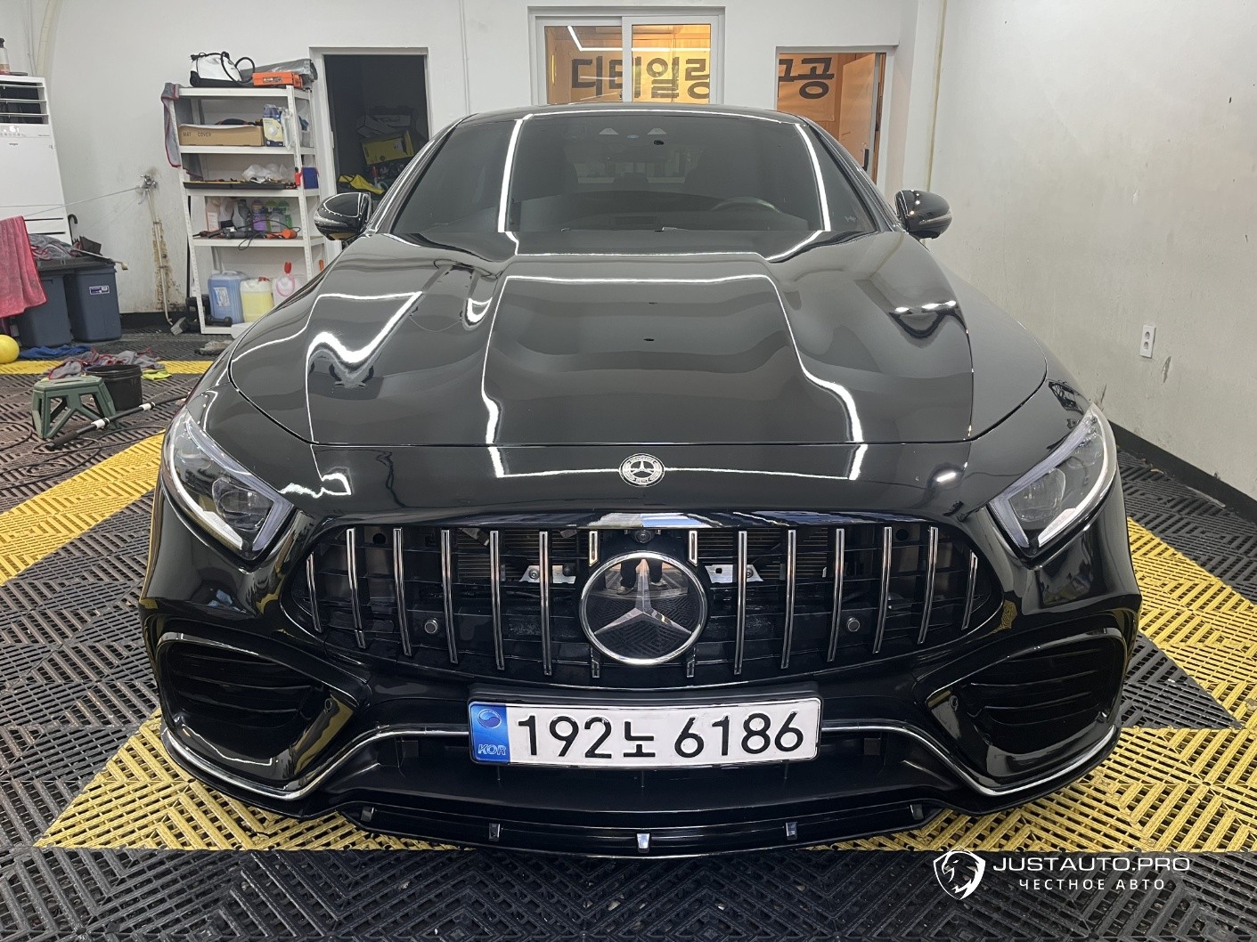 Автомобиль Mercedes-Benz CLS-Class