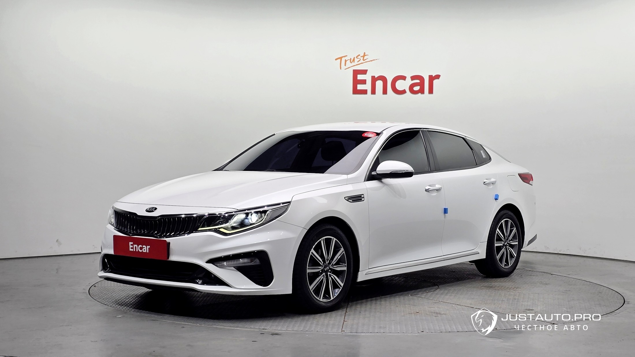 Автомобиль Kia K5