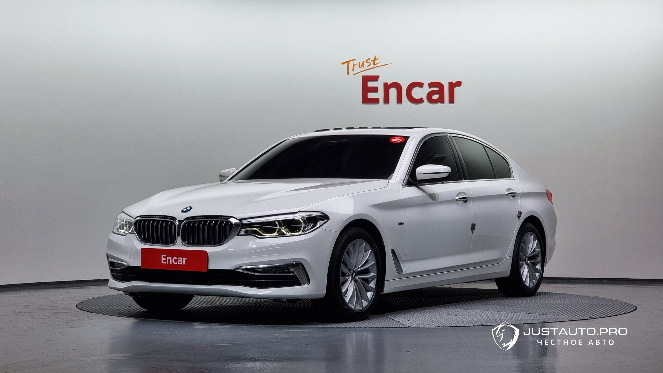 Автомобиль BMW 5-Series