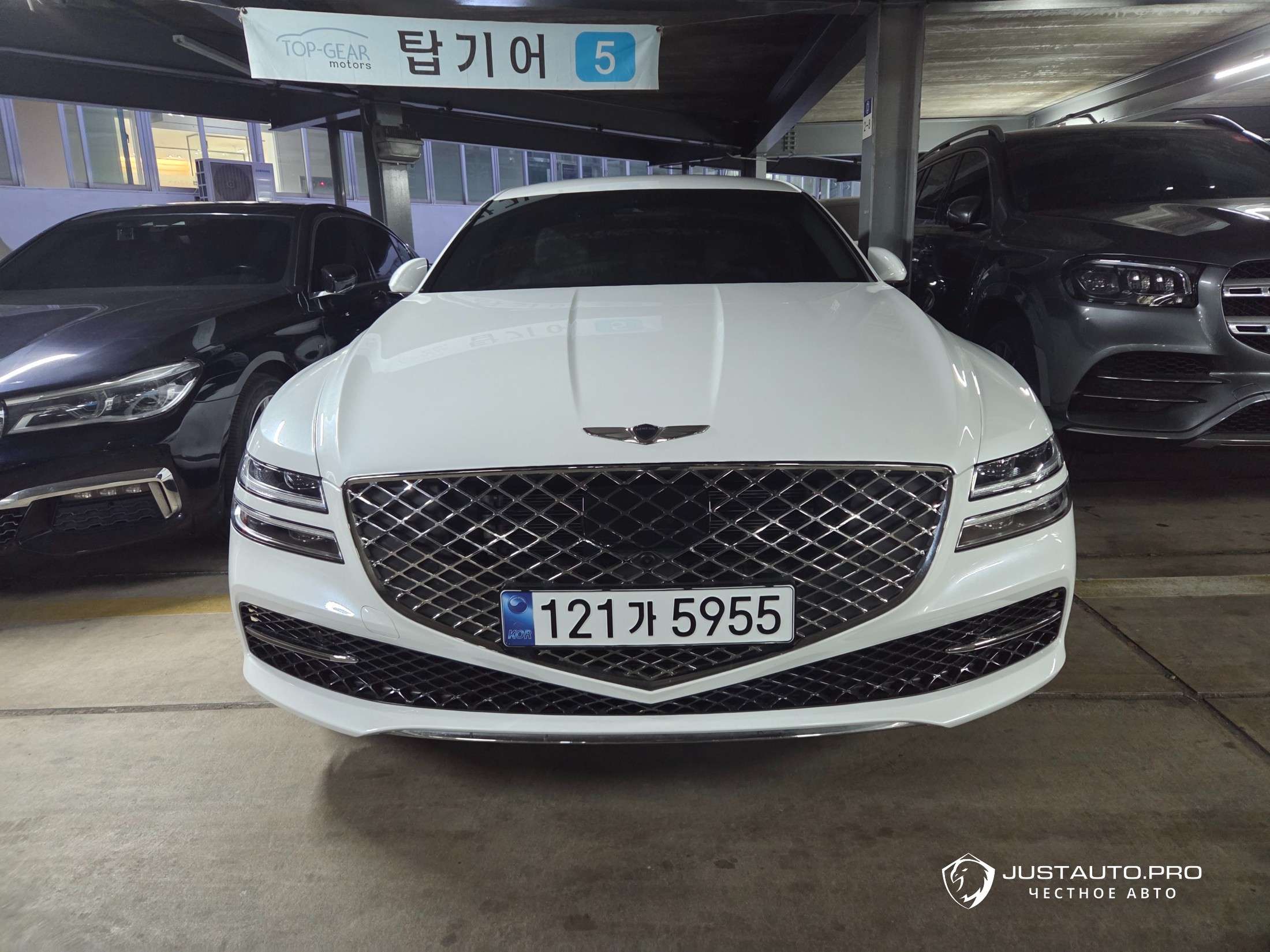 Автомобиль Genesis G80