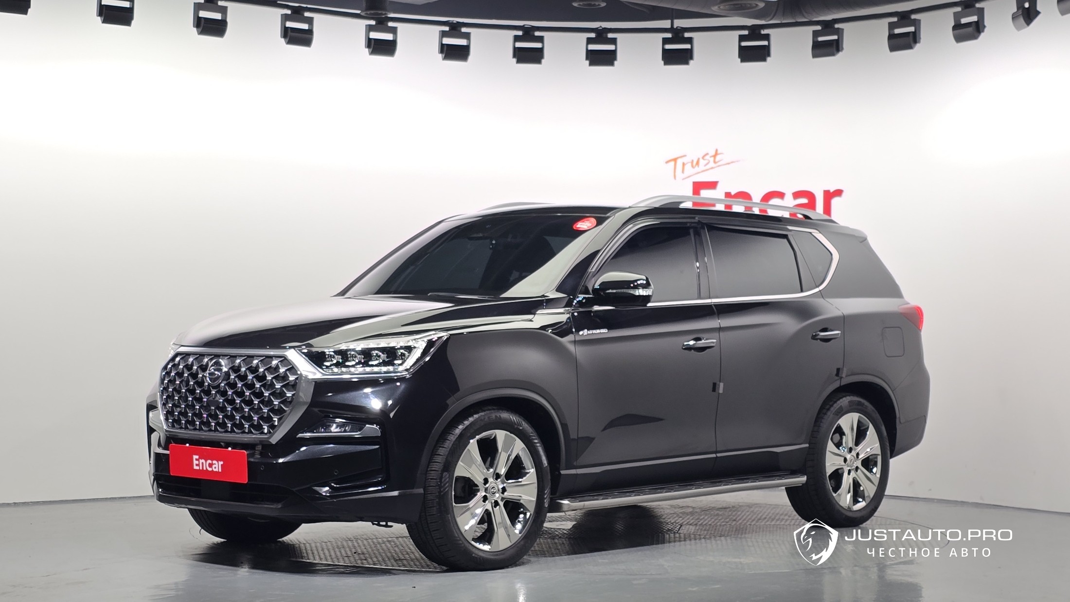 Автомобиль KG_Mobility_Ssangyong Rexton